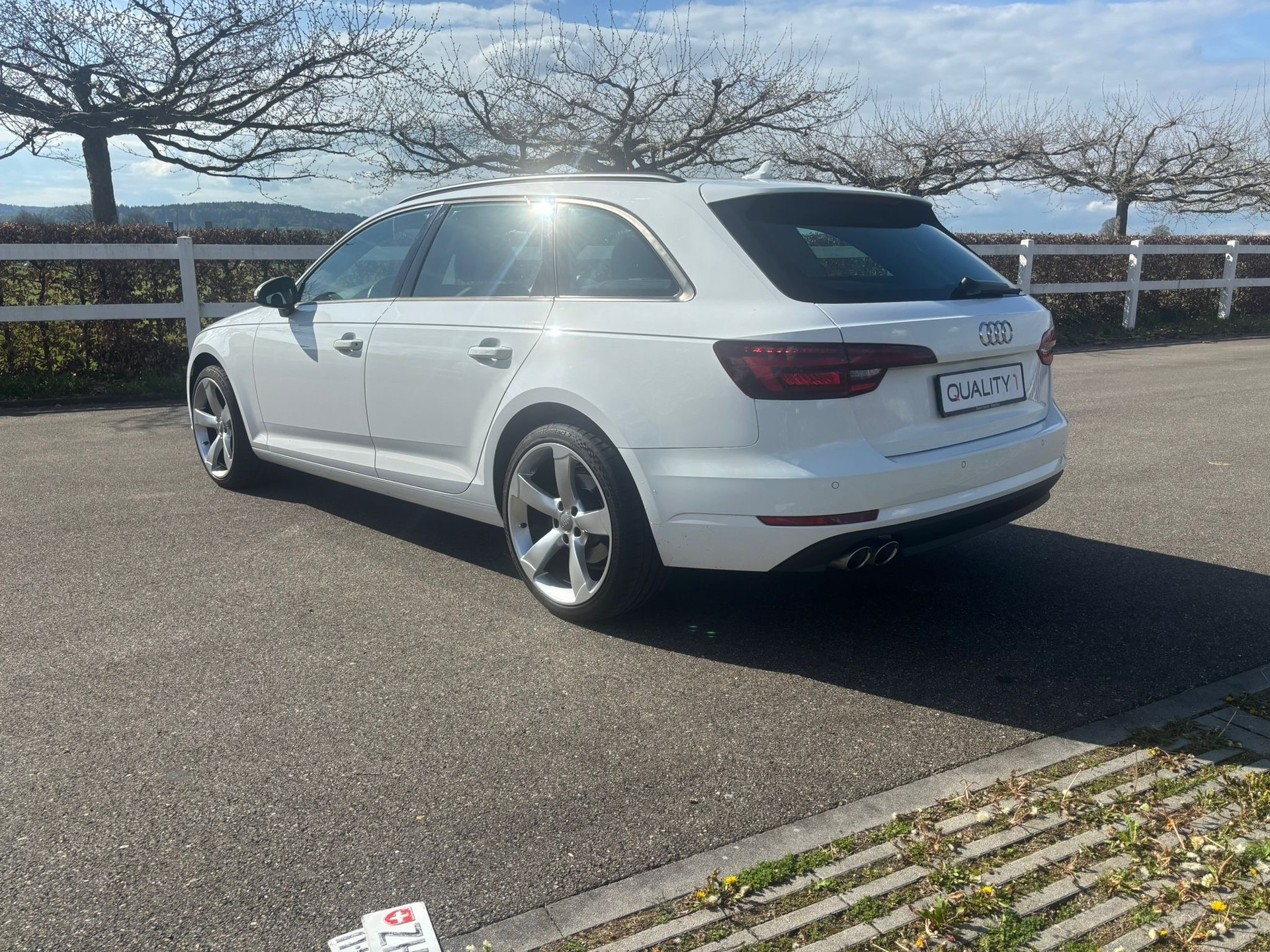 AUDI A4 Avant 2.0 TDI quattro S-tronic-image-2