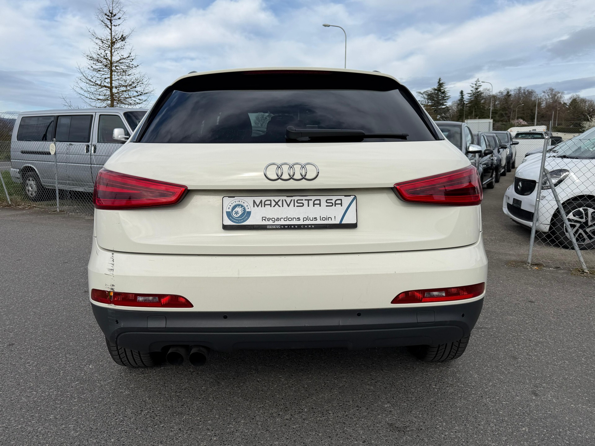 AUDI Q3 2.0 TFSI quattro S-tronic-image-4