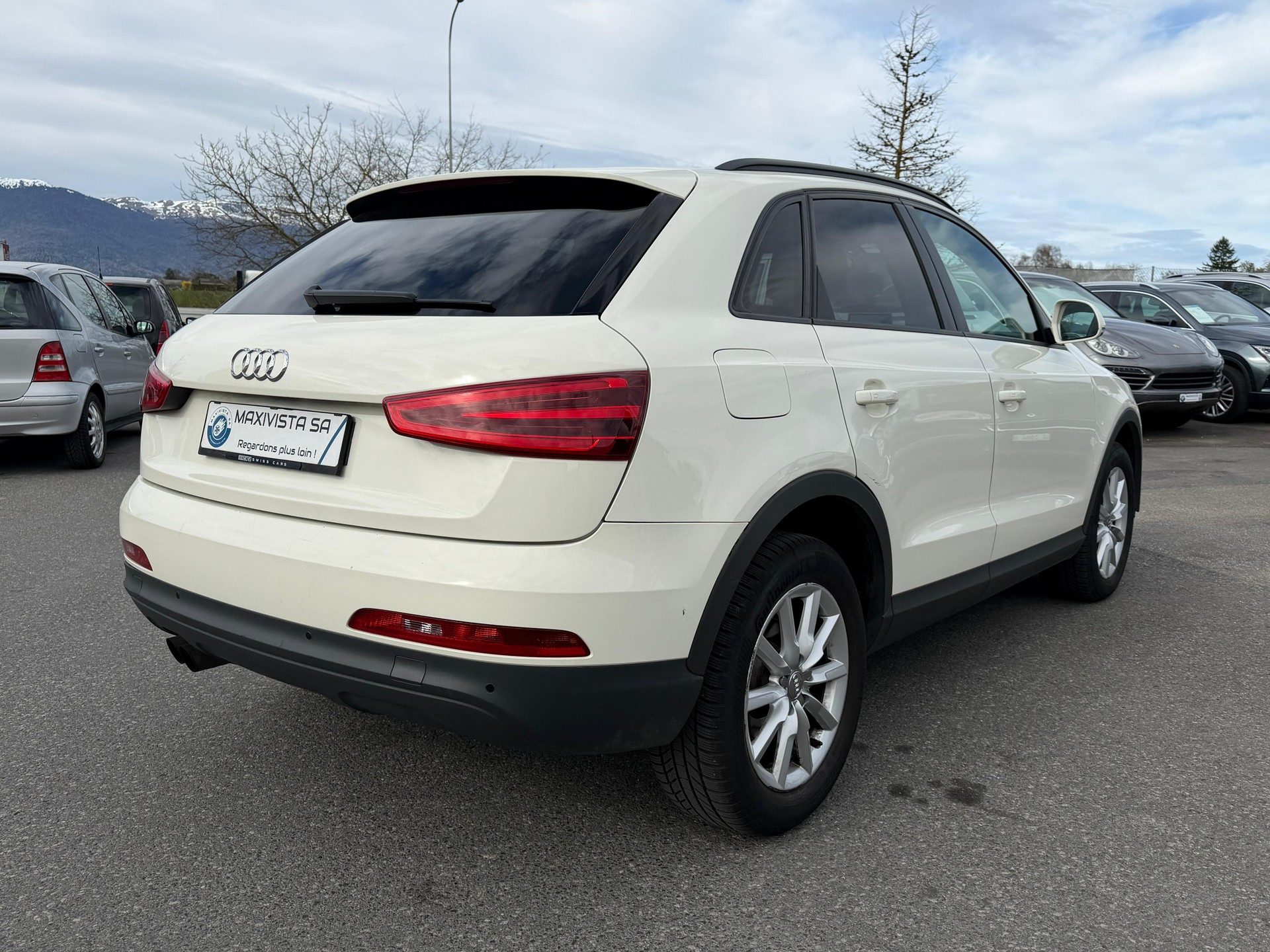 AUDI Q3 2.0 TFSI quattro S-tronic-image-5
