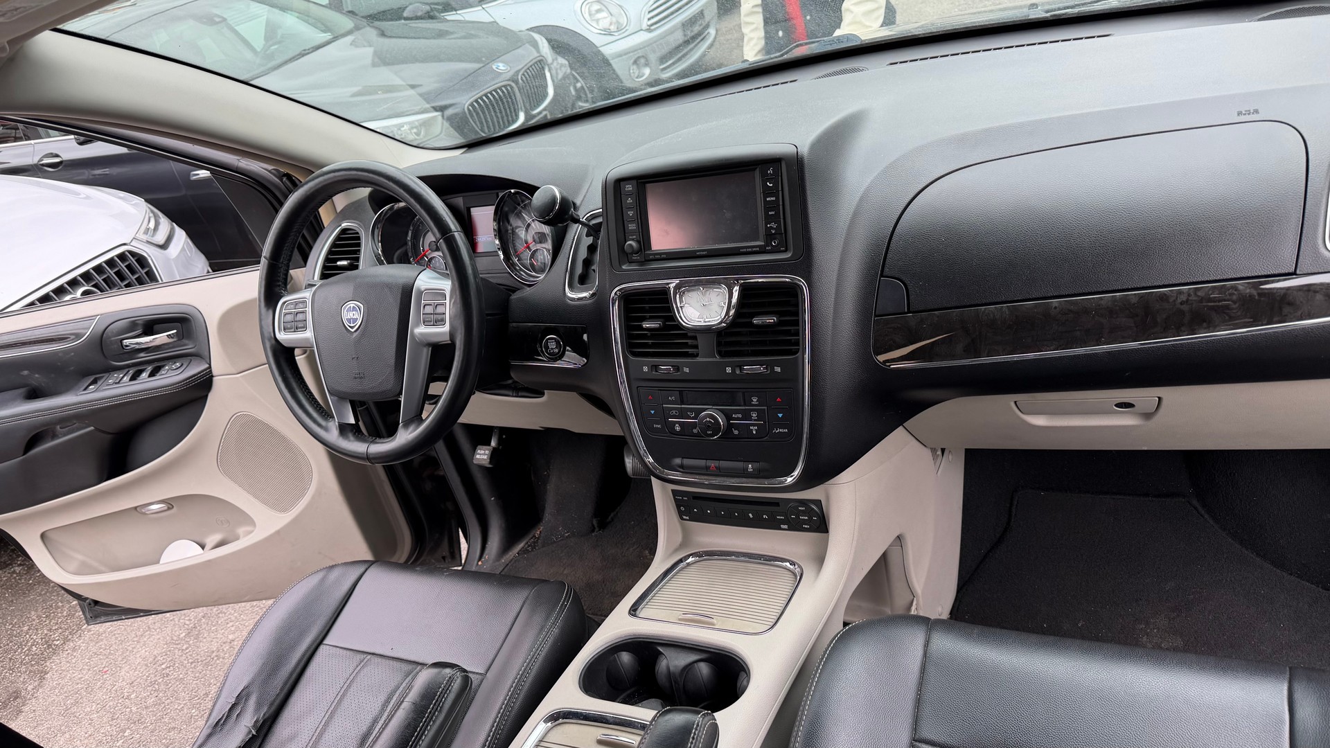 LANCIA Voyager 2.8D Platinum Automatic-image-5