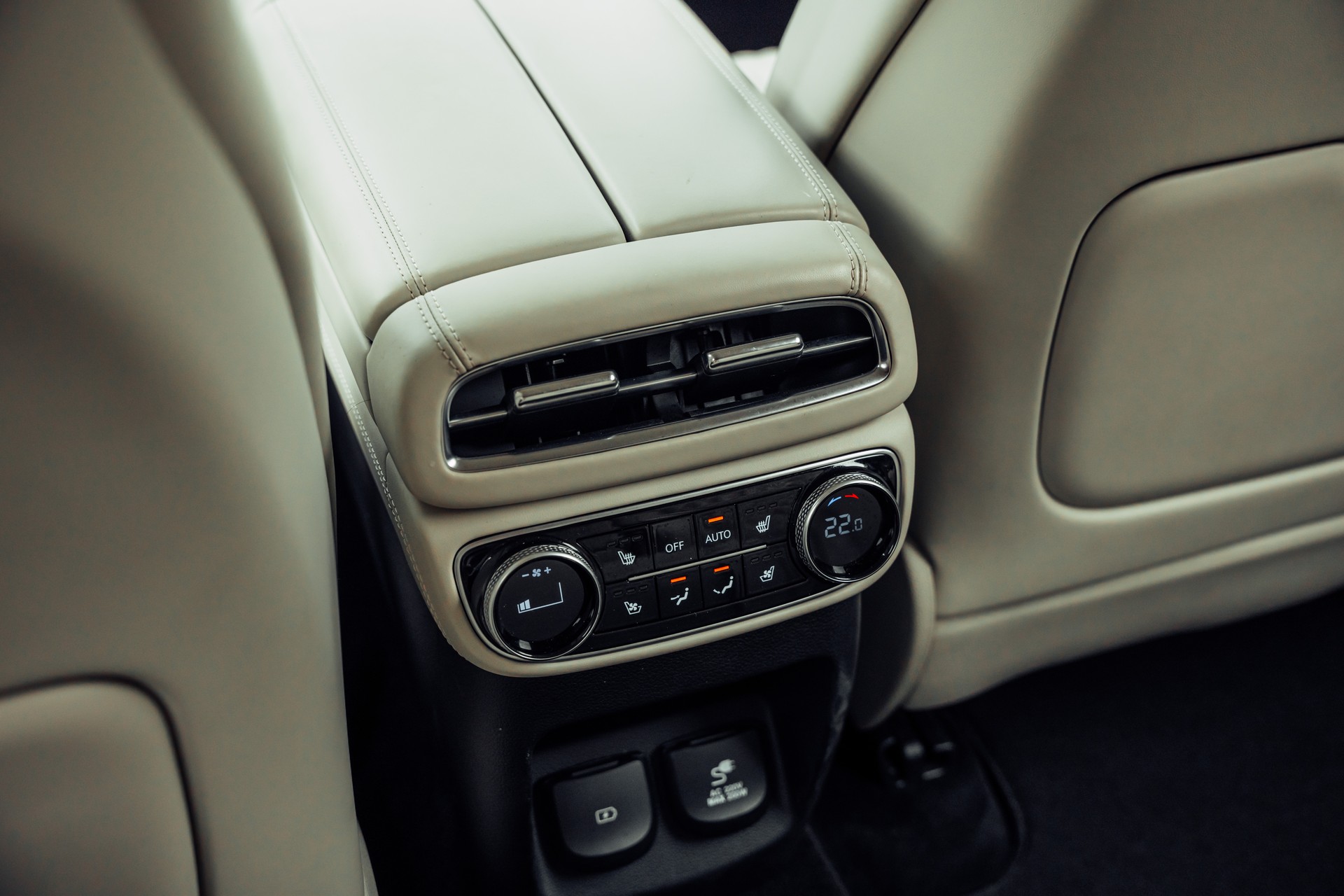 GENESIS GV80 3.0 CRDI Luxus 7 Seater AT8 AWD-image-14