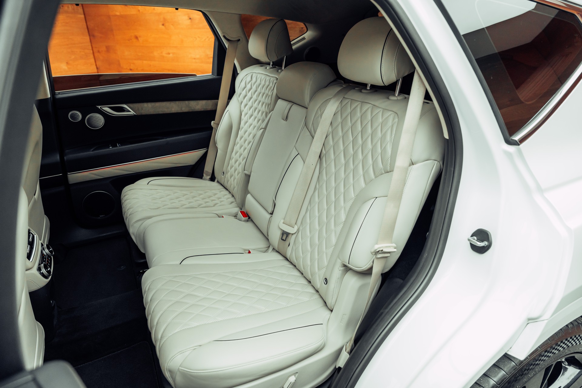 GENESIS GV80 3.0 CRDI Luxus 7 Seater AT8 AWD-image-8