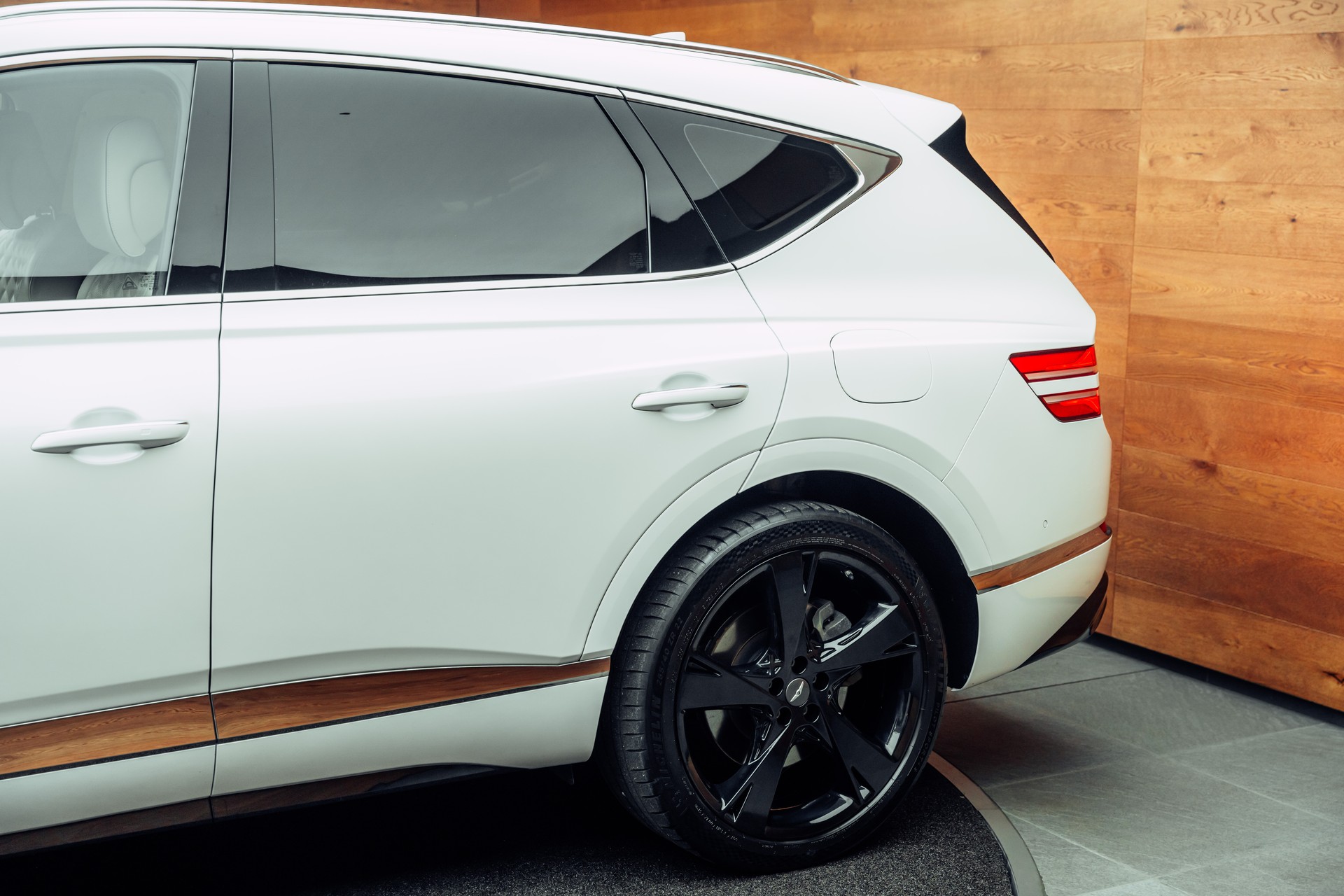 GENESIS GV80 3.0 CRDI Luxus 7 Seater AT8 AWD-image-20