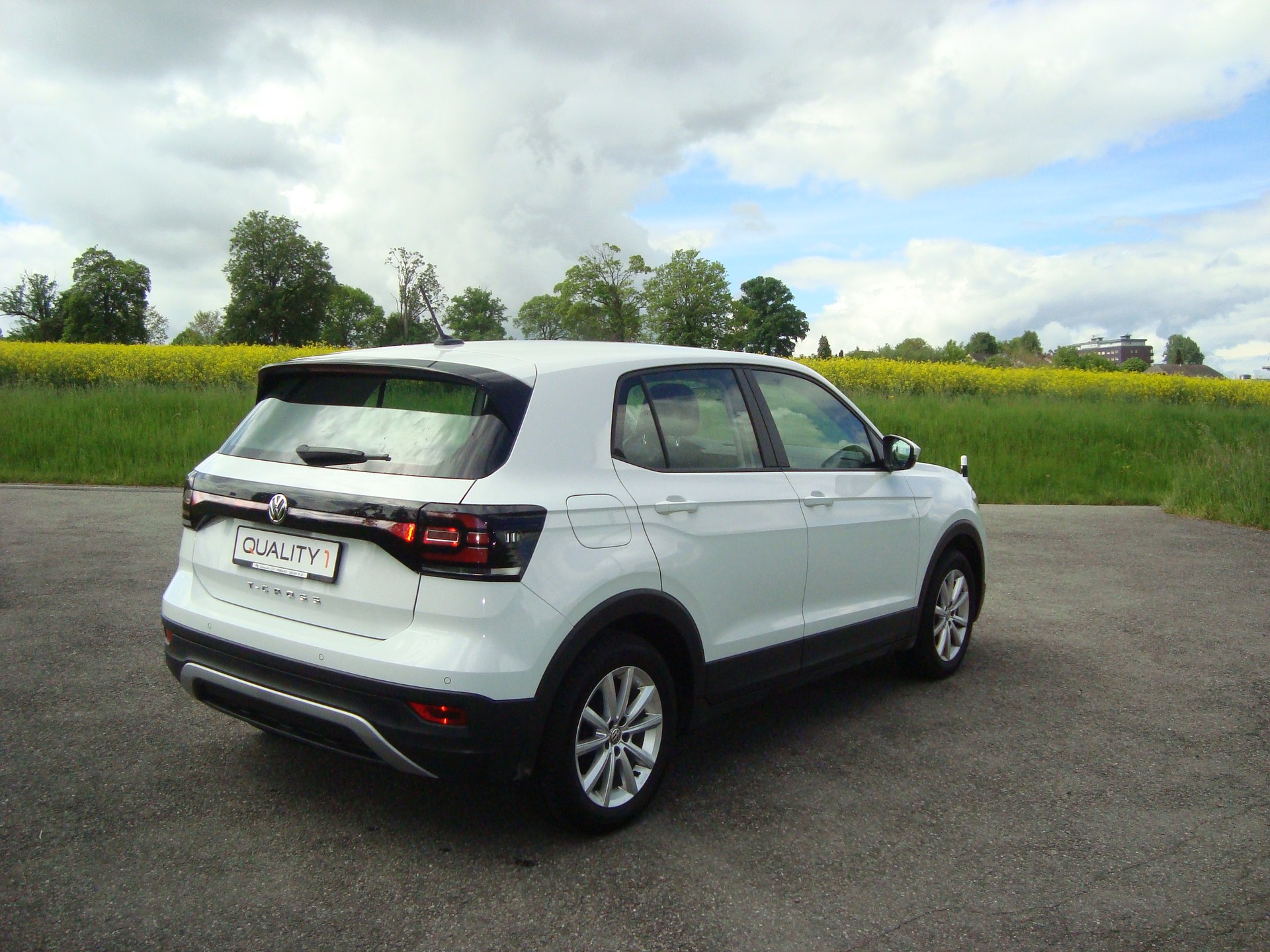 VW T-Cross 1.0 TSI-image-2