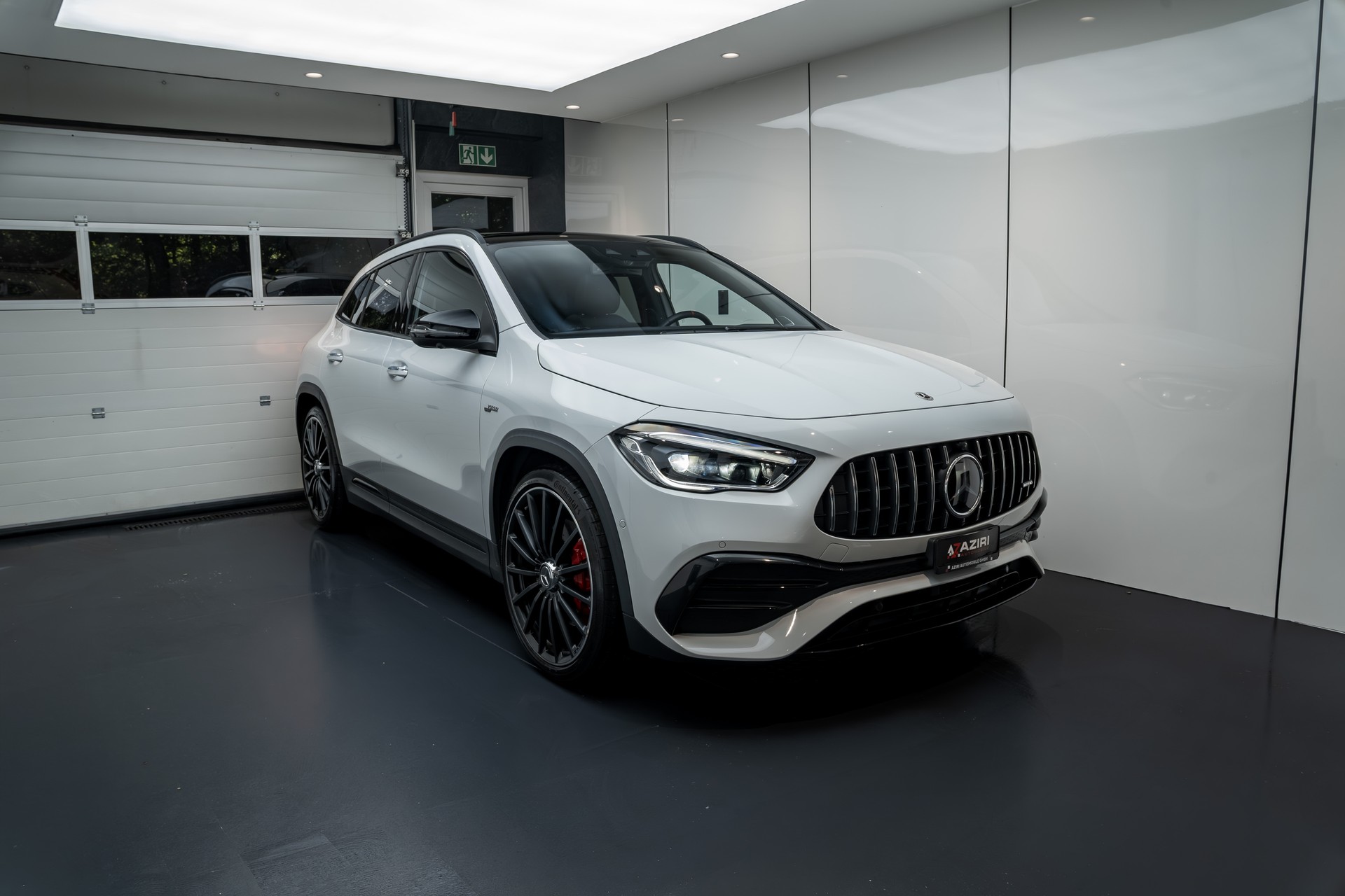 MERCEDES-BENZ GLA 35 AMG 4Matic 8G-Speedshift DCT-showroom-element-2