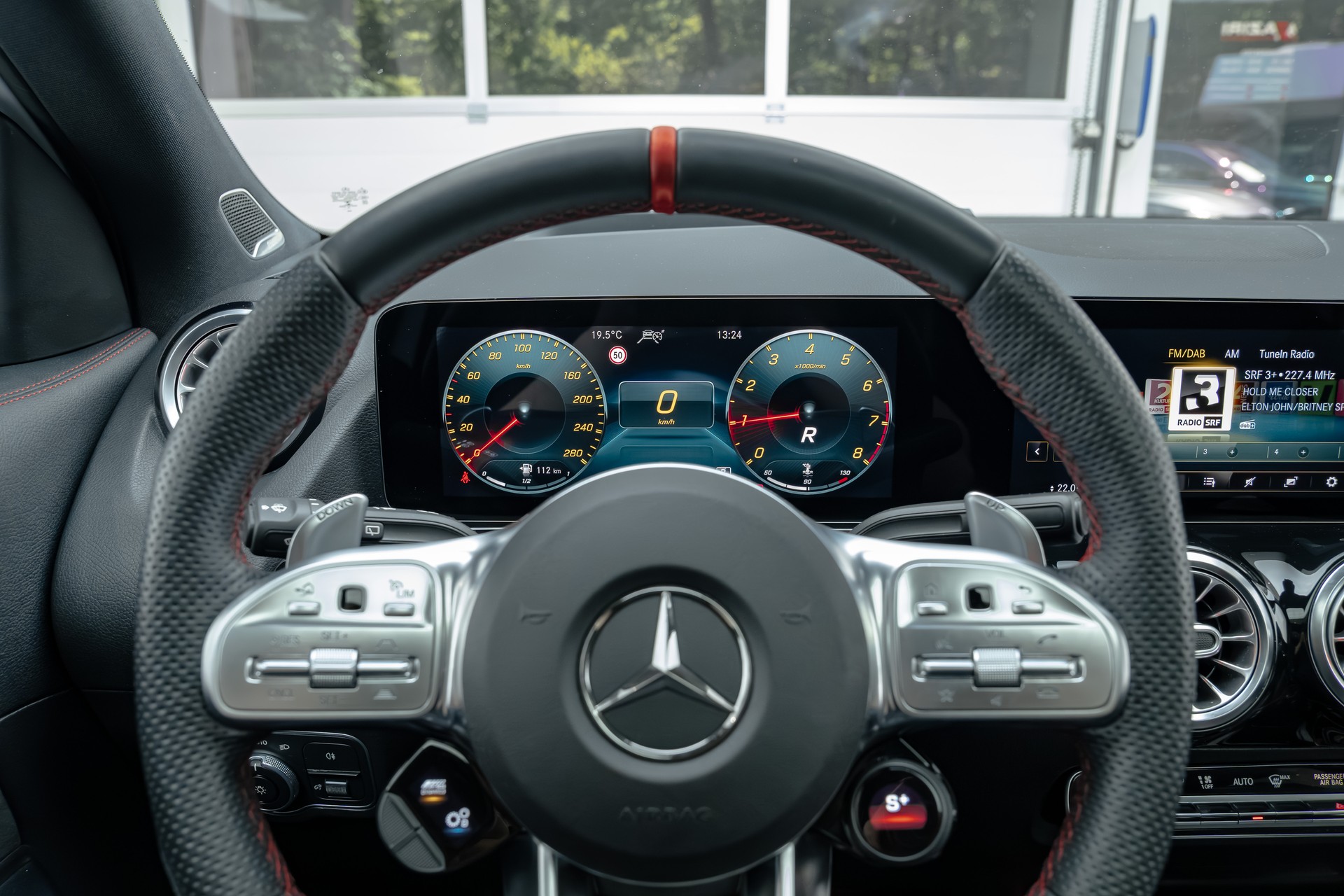MERCEDES-BENZ GLA 35 AMG 4Matic 8G-Speedshift DCT-image-10