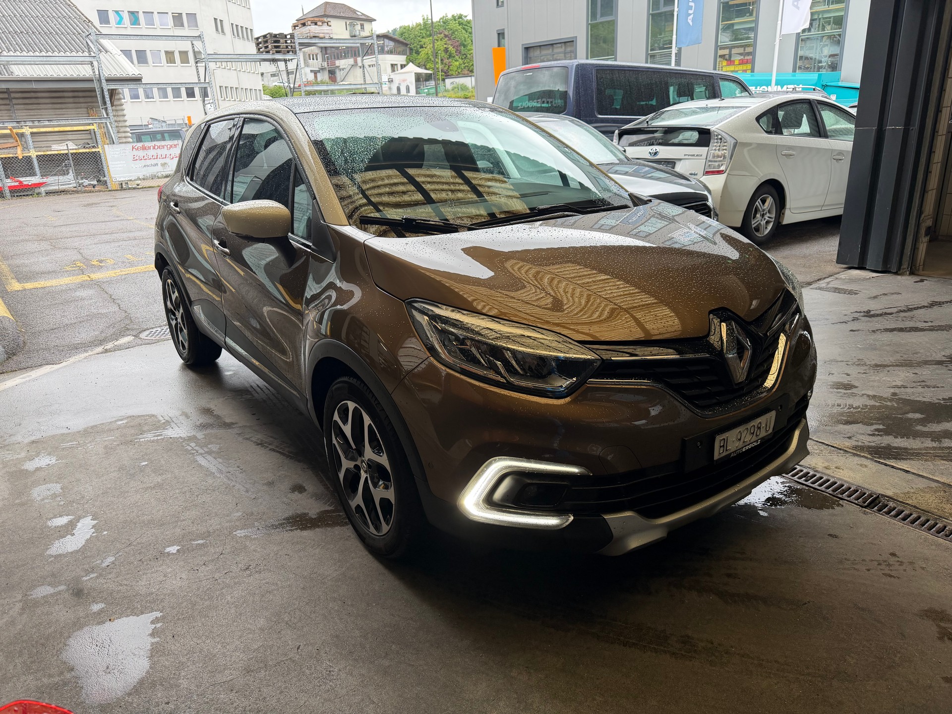 RENAULT Captur 1.2 T 16V Intens EDC-image-2