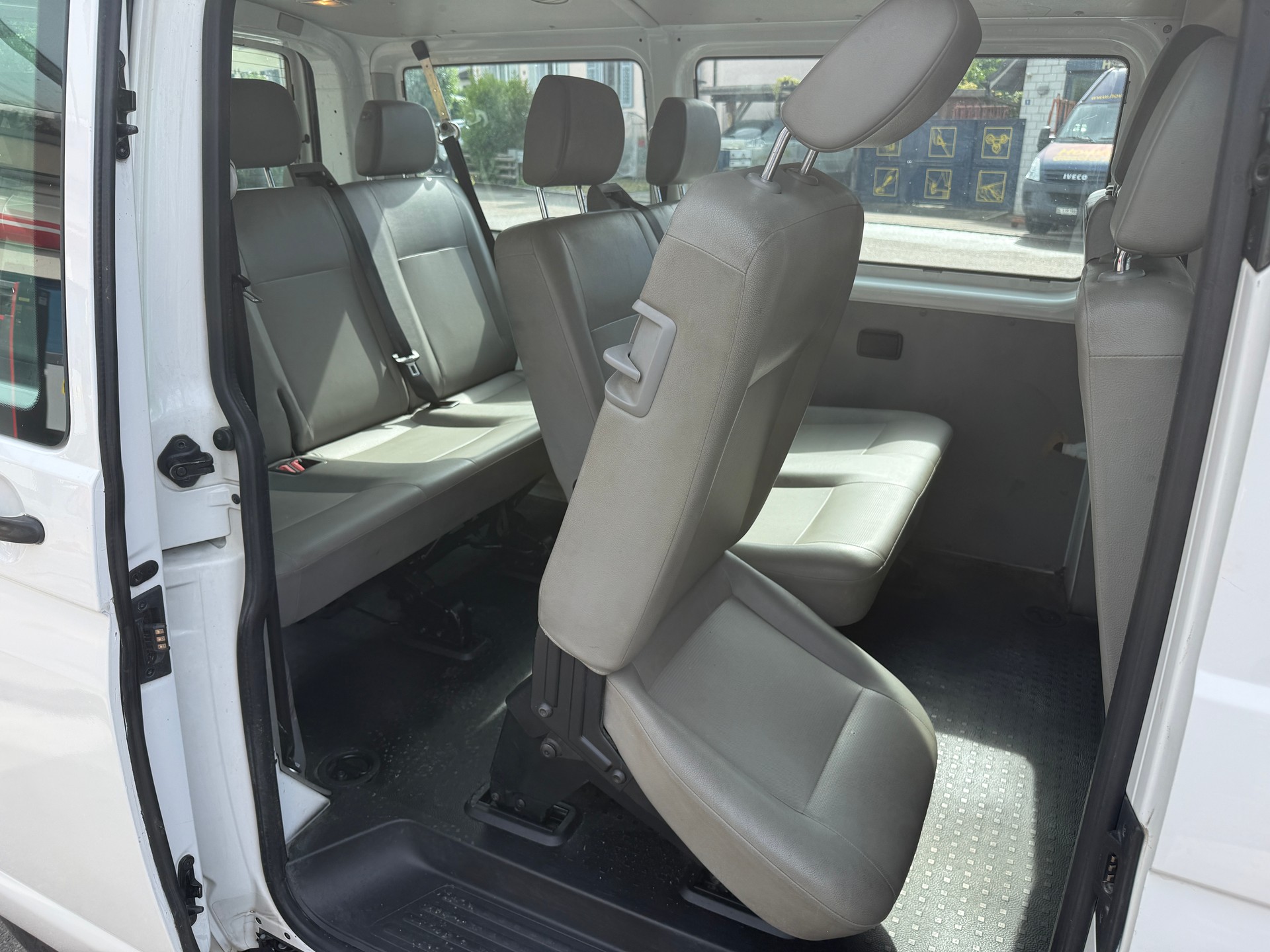 VW T5 2.0 TDI BMT 4Motion-image-8