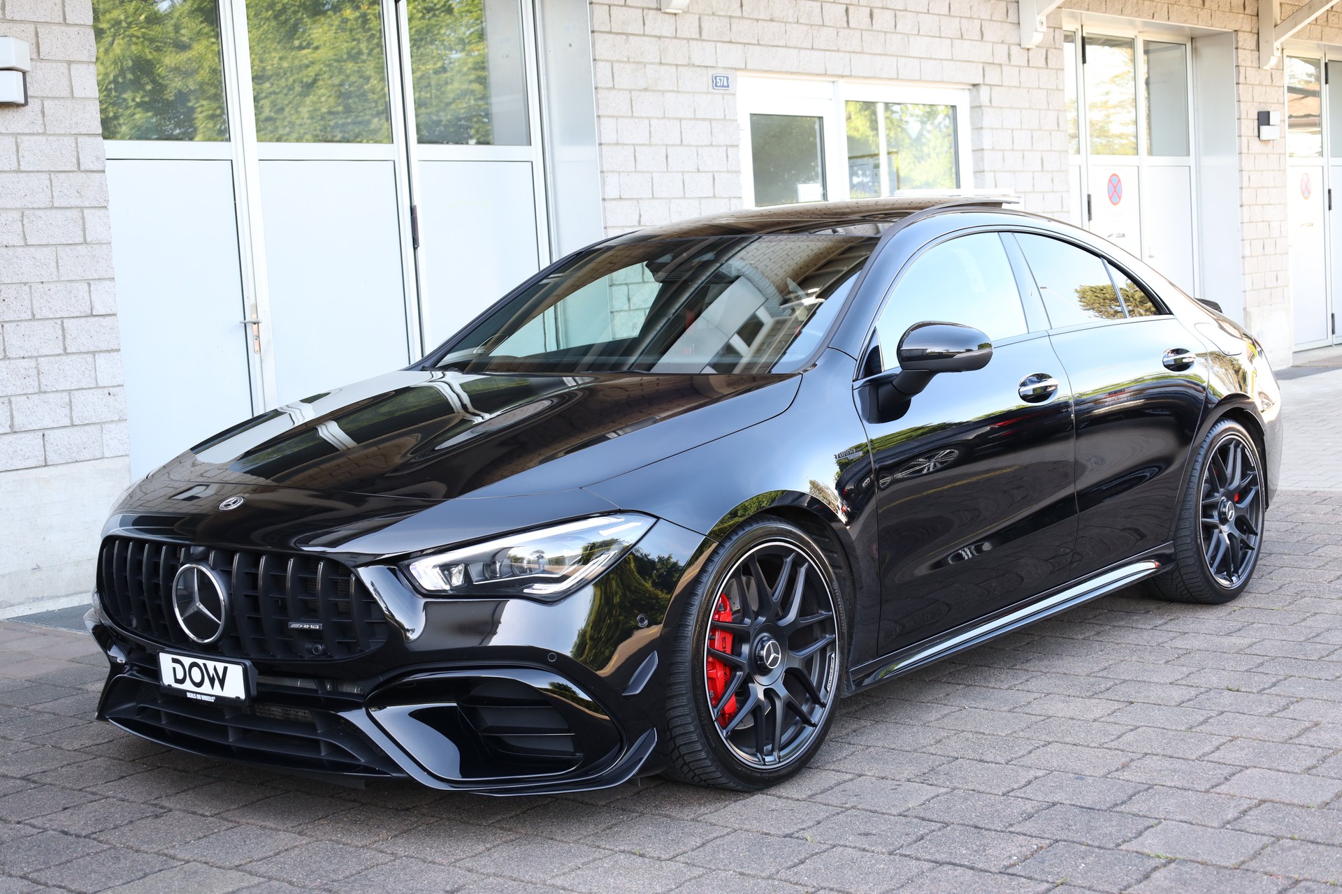 MERCEDES-BENZ CLA 45 S AMG 4Matic+ 8G-DCT-showroom-element-2