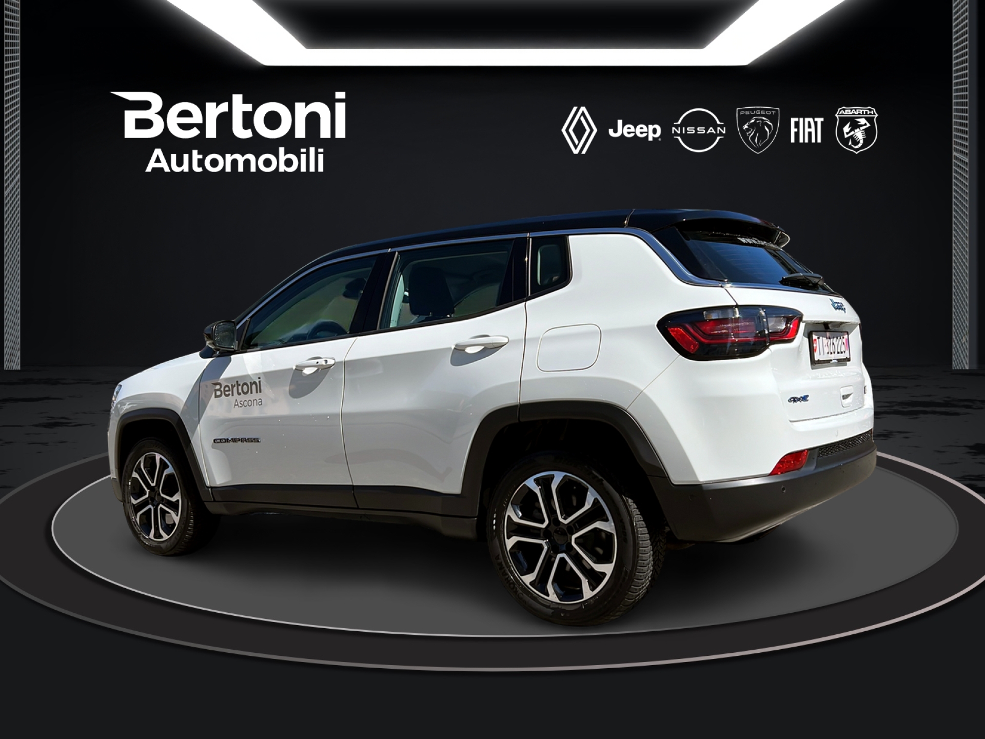 JEEP Compass 1.3 Swiss Limited 4xe-showroom-element-3