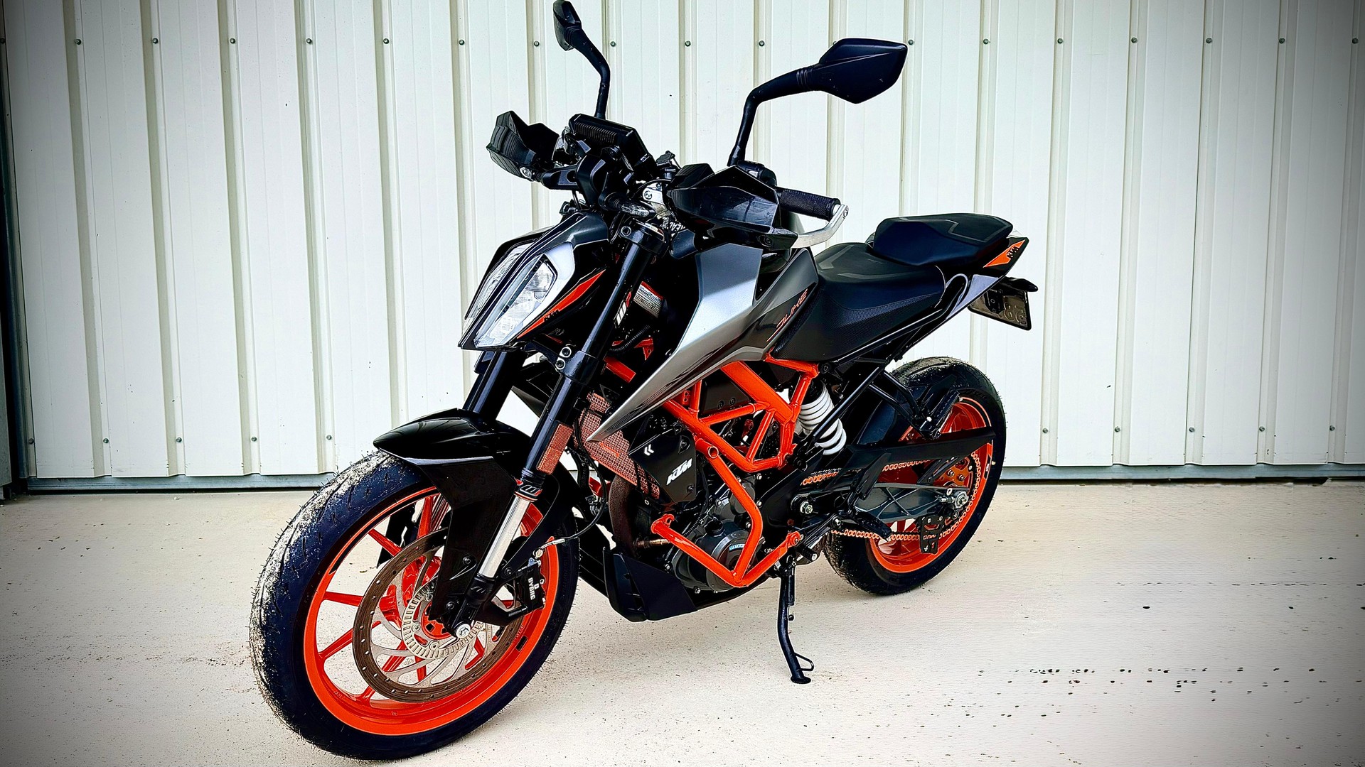 KTM 390 Duke-image-0