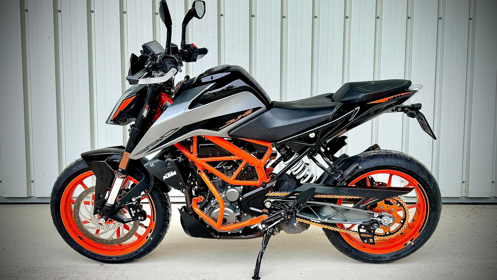 KTM 390 Duke-image-7