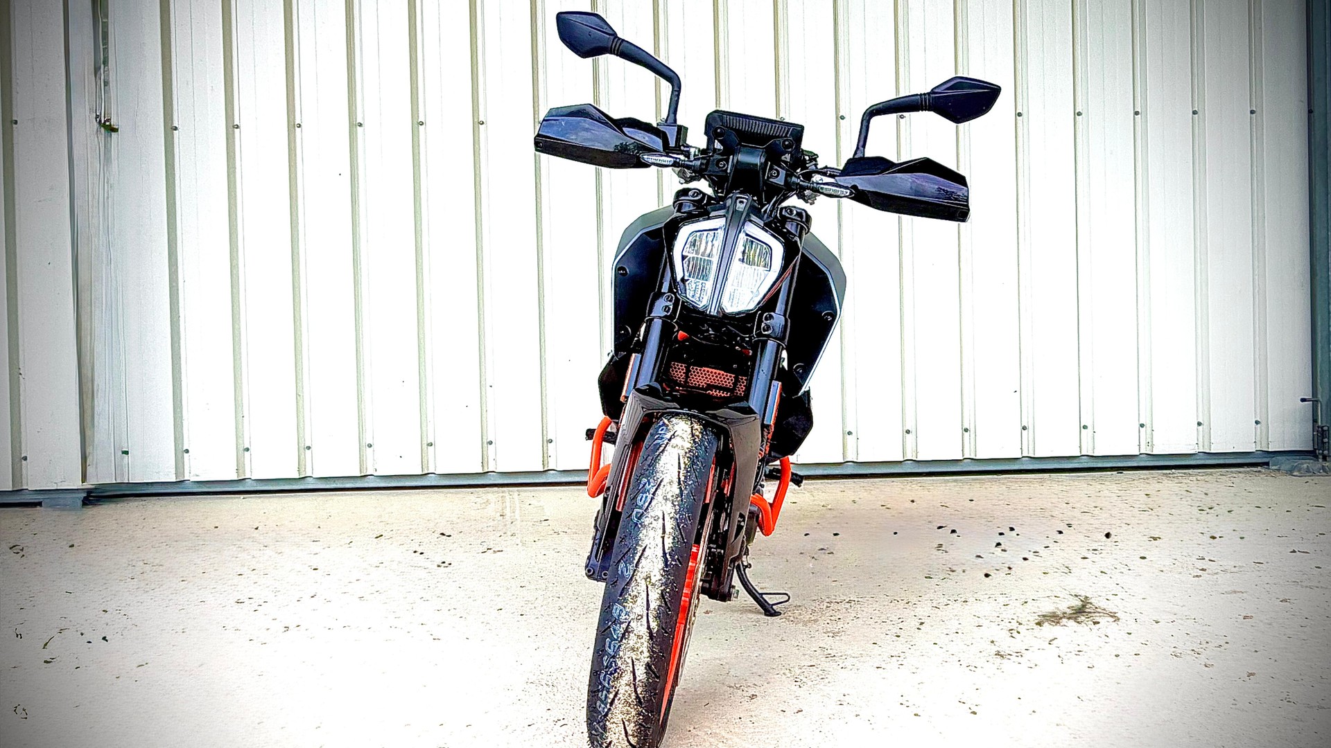KTM 390 Duke-image-3