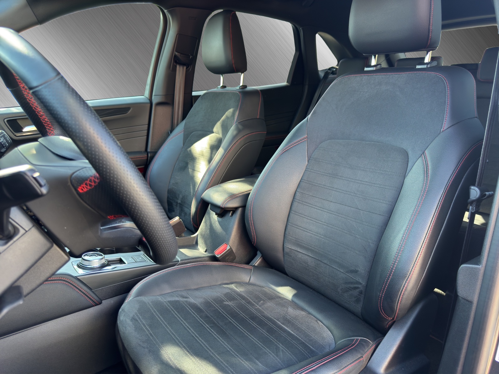 FORD Kuga 2.5 Plug-in Hybrid ST-Line X-image-10