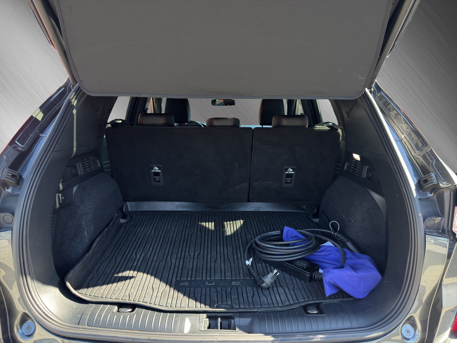 FORD Kuga 2.5 Plug-in Hybrid ST-Line X-image-15