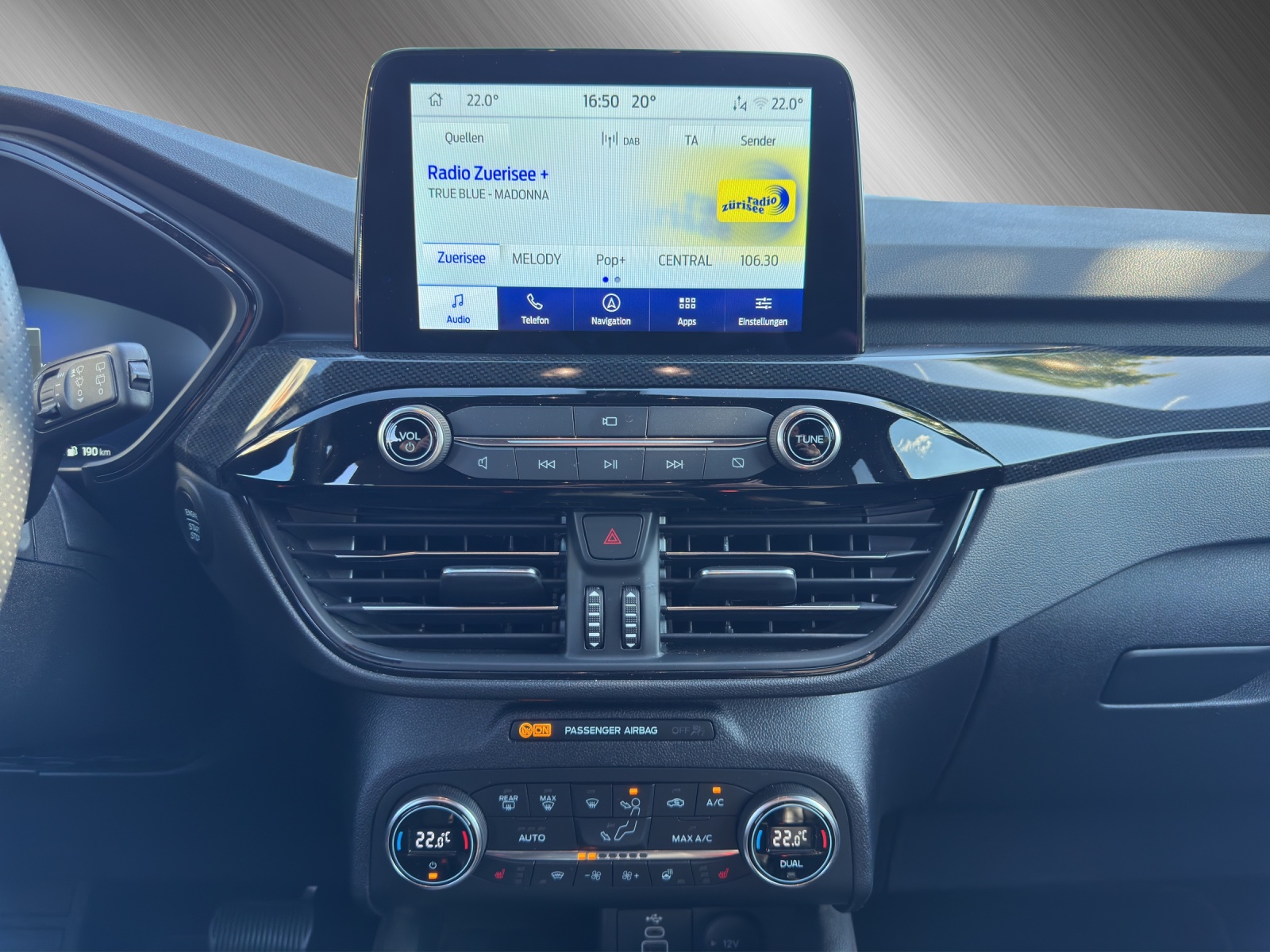 FORD Kuga 2.5 Plug-in Hybrid ST-Line X-image-12