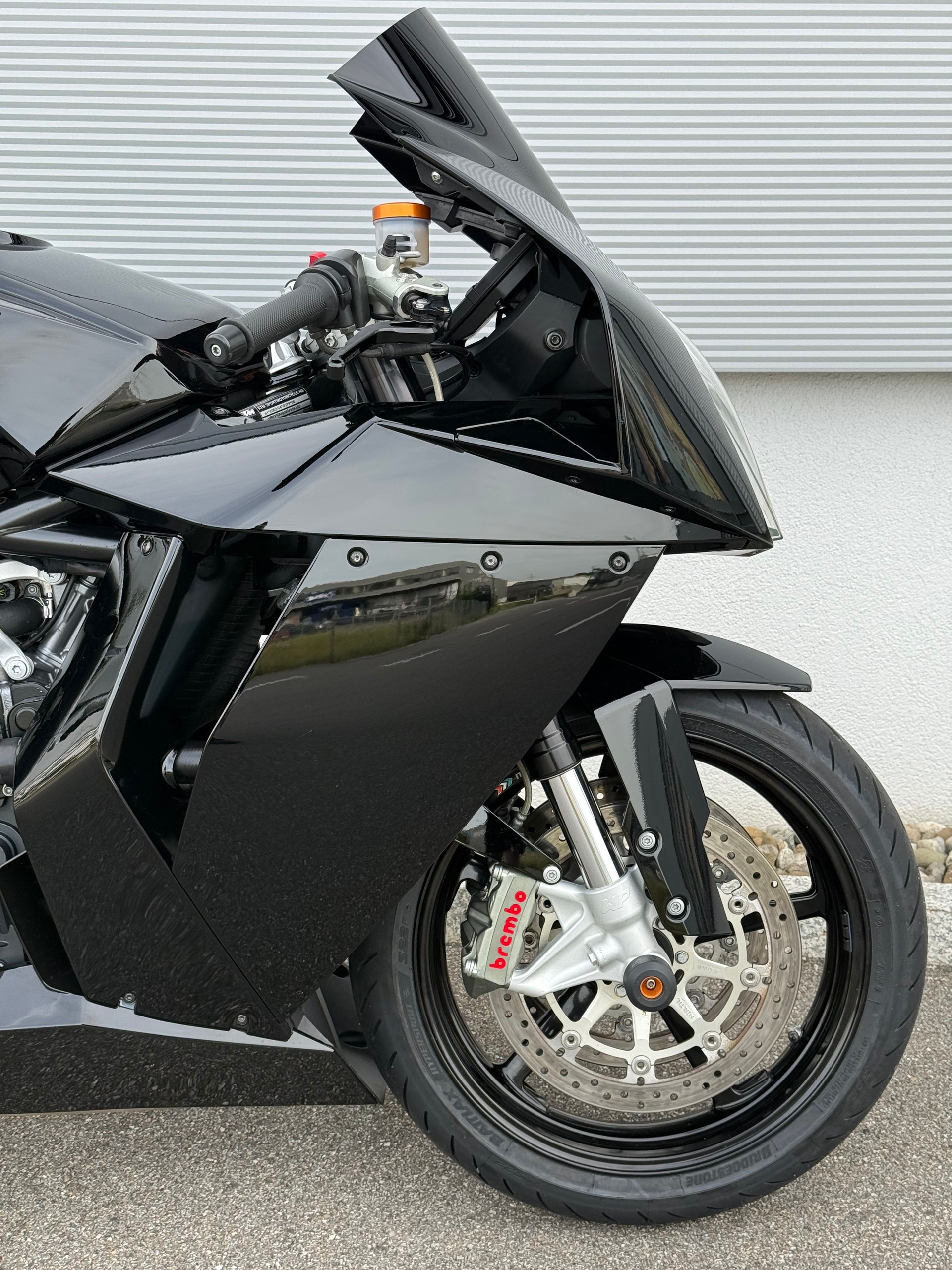 KTM 1190 RC8-image-3