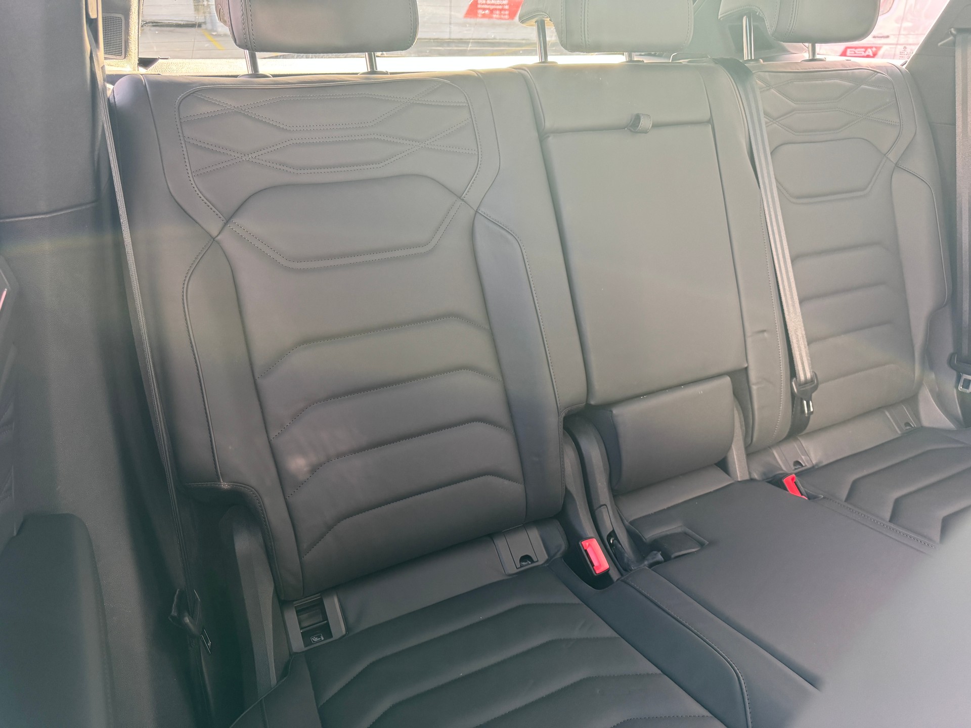 VW Touareg 3.0 TSI eHybrid R Tiptronic-image-5
