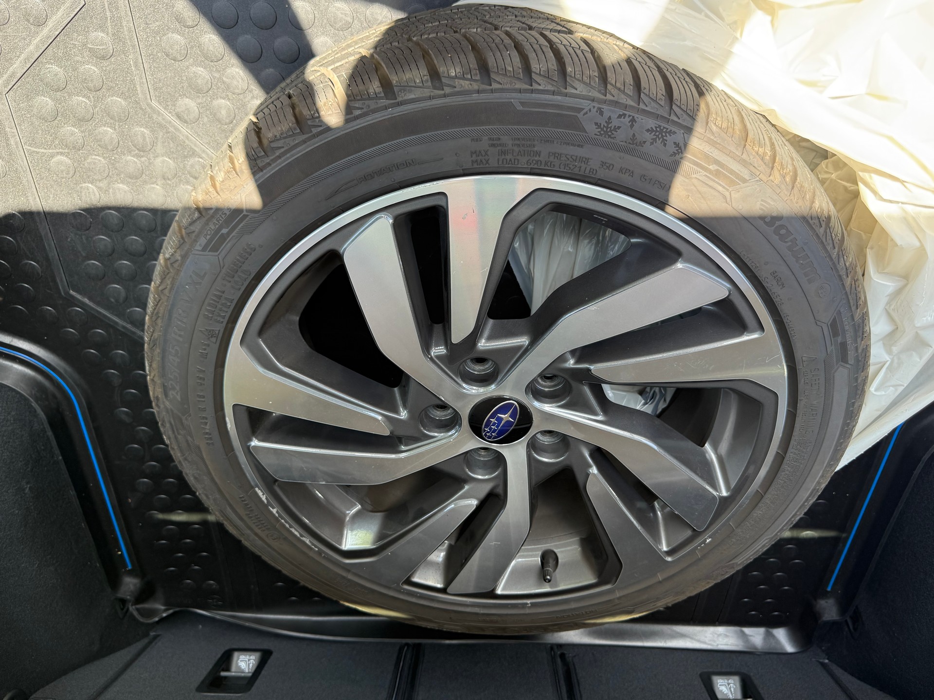 SUBARU Levorg 1.6DIT Swiss Plus AWD Lineartronic-image-15