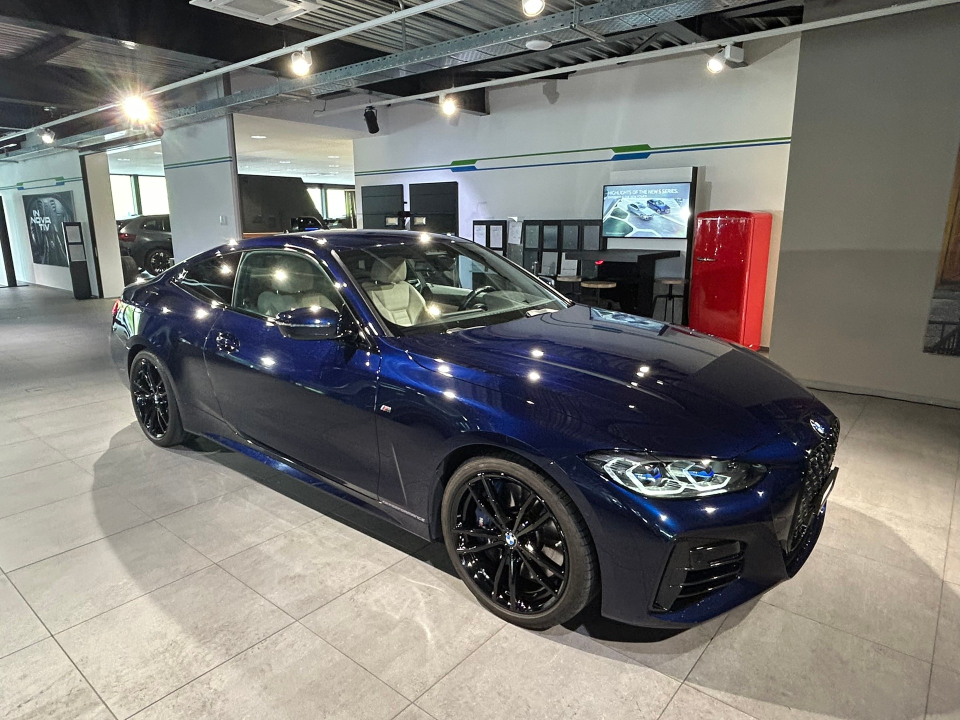 BMW M440i xDrive 48V Coupé Steptronic-showroom-element-2