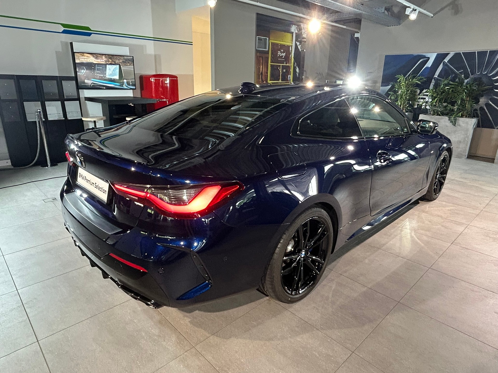 BMW M440i xDrive 48V Coupé Steptronic-image-8