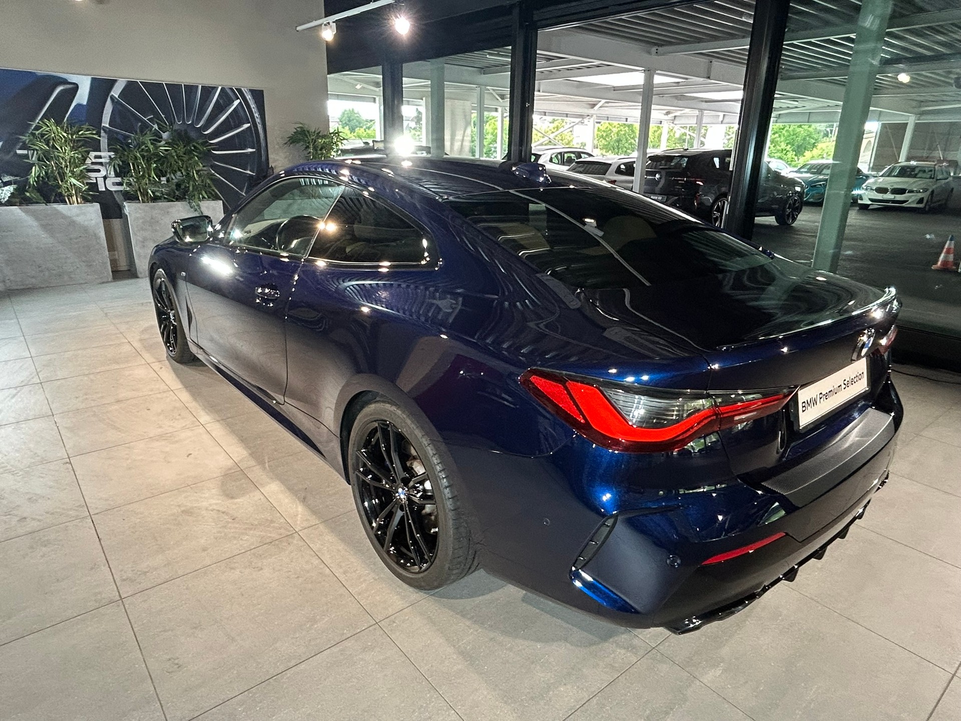 BMW M440i xDrive 48V Coupé Steptronic-image-7