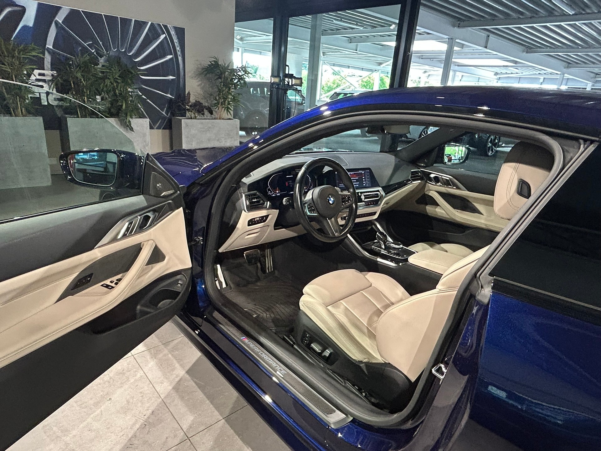 BMW M440i xDrive 48V Coupé Steptronic-image-27