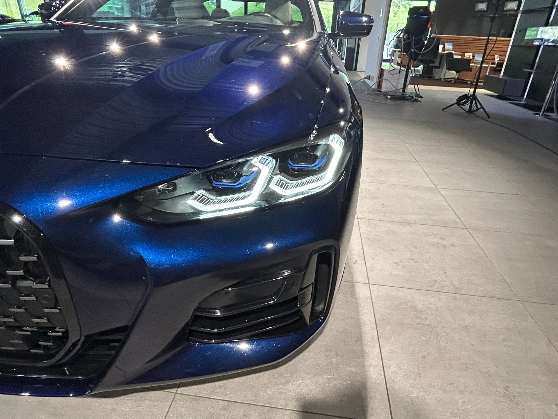 BMW M440i xDrive 48V Coupé Steptronic-image-14
