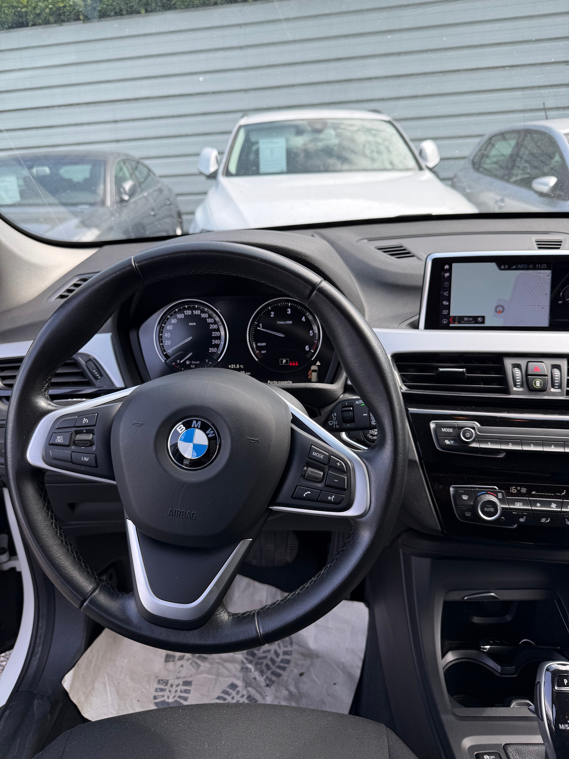 BMW X1 xDrive 20d Steptronic-image-4
