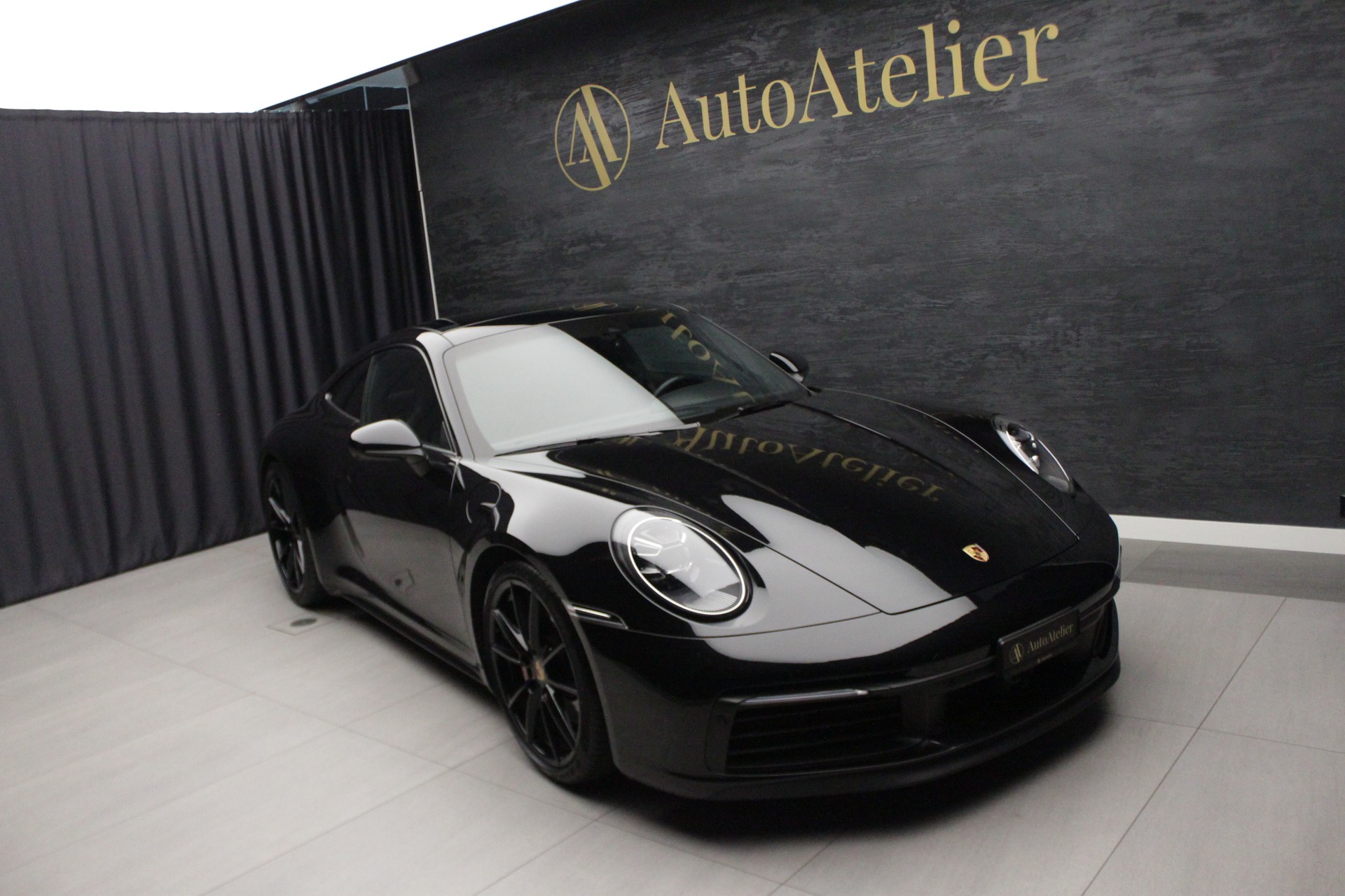 PORSCHE 911 Carrera 4S PDK-showroom-element-1