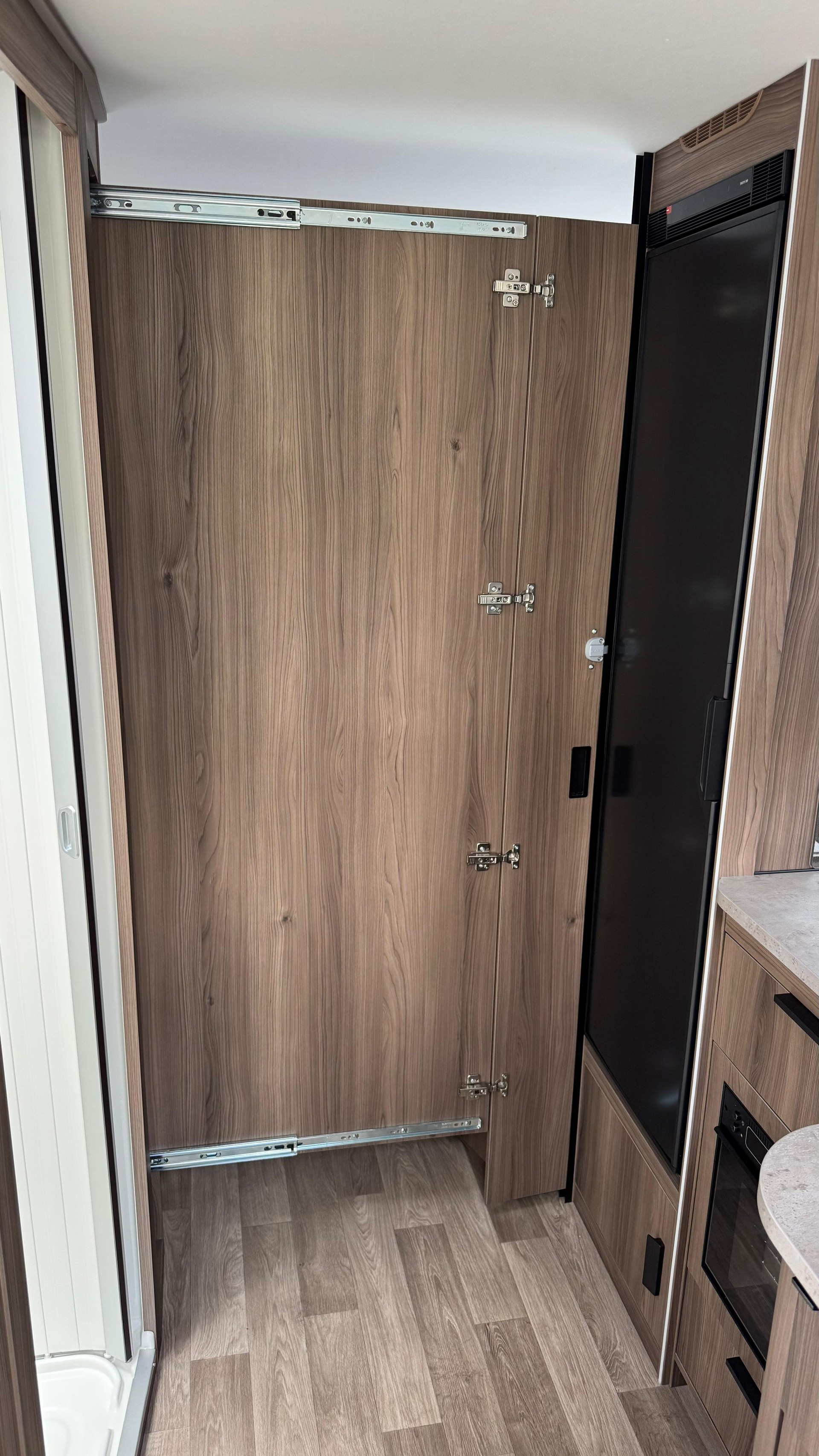 KABE Novum 750 LGB Traq 4x4-image-17