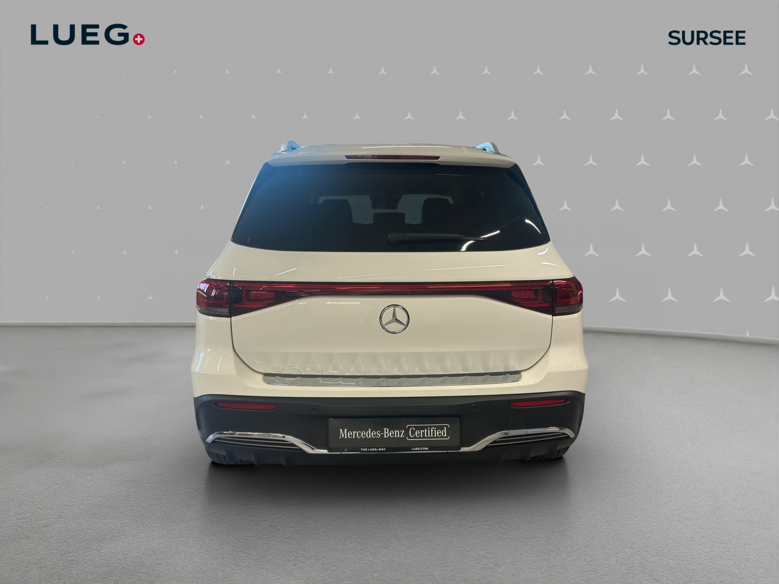 MERCEDES-BENZ EQB 300 AMG Line 4Matic-image-3