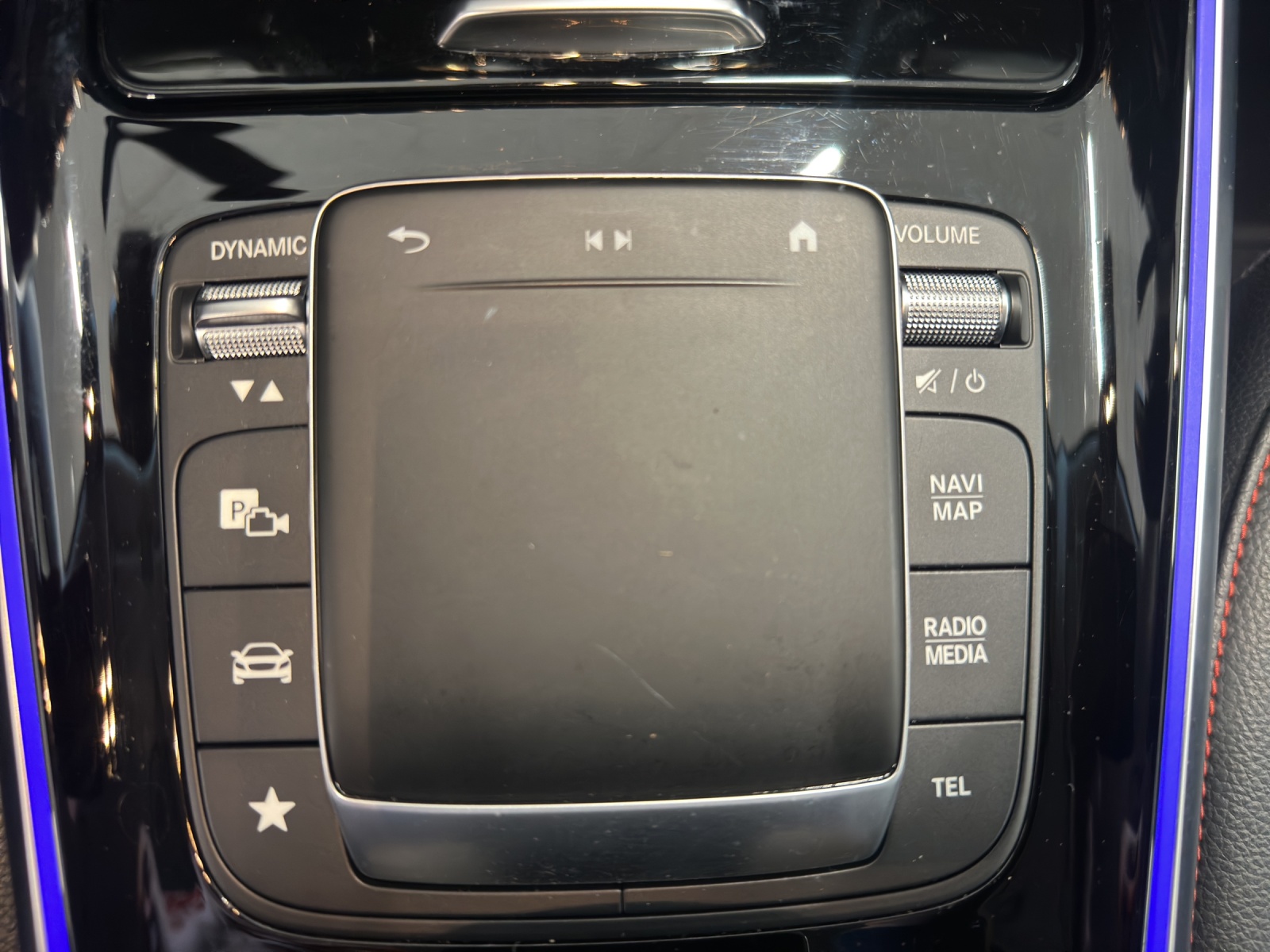 MERCEDES-BENZ EQB 300 AMG Line 4Matic-image-15