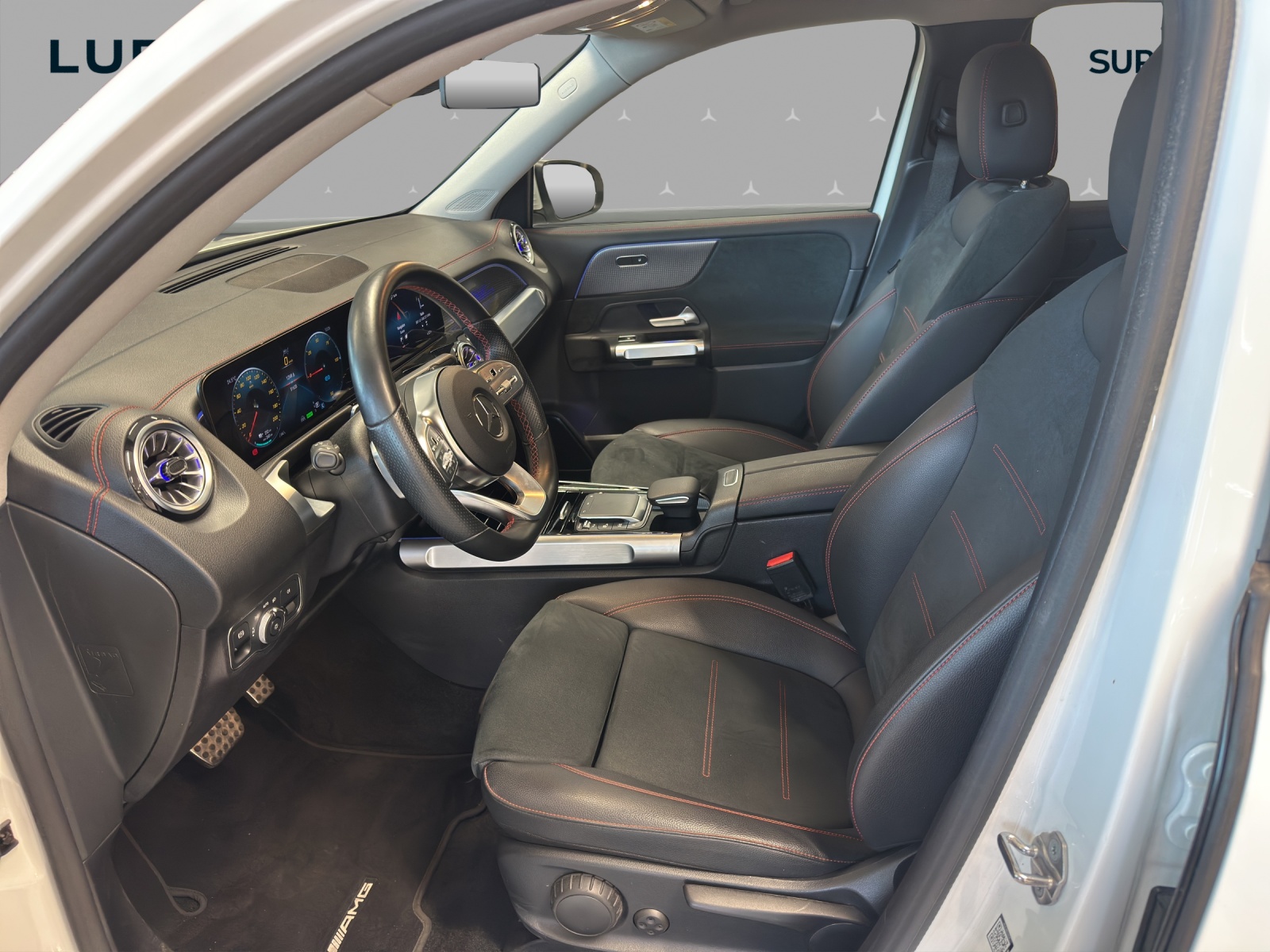 MERCEDES-BENZ EQB 300 AMG Line 4Matic-image-7