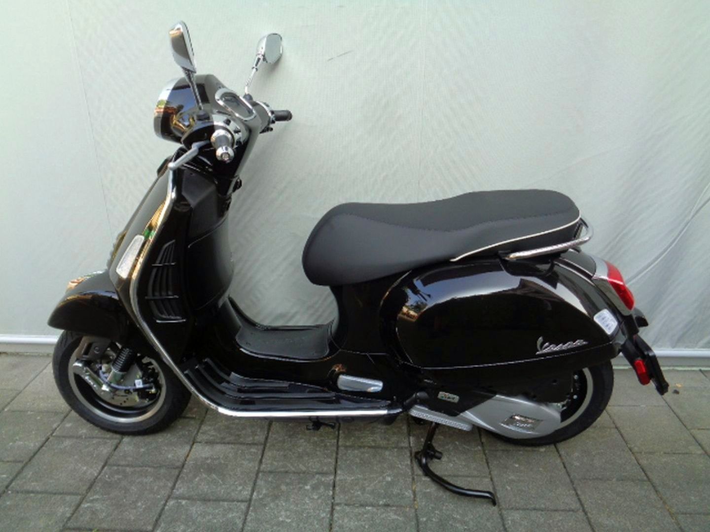 PIAGGIO VESPA GTS 125 E5 MY26-image-0