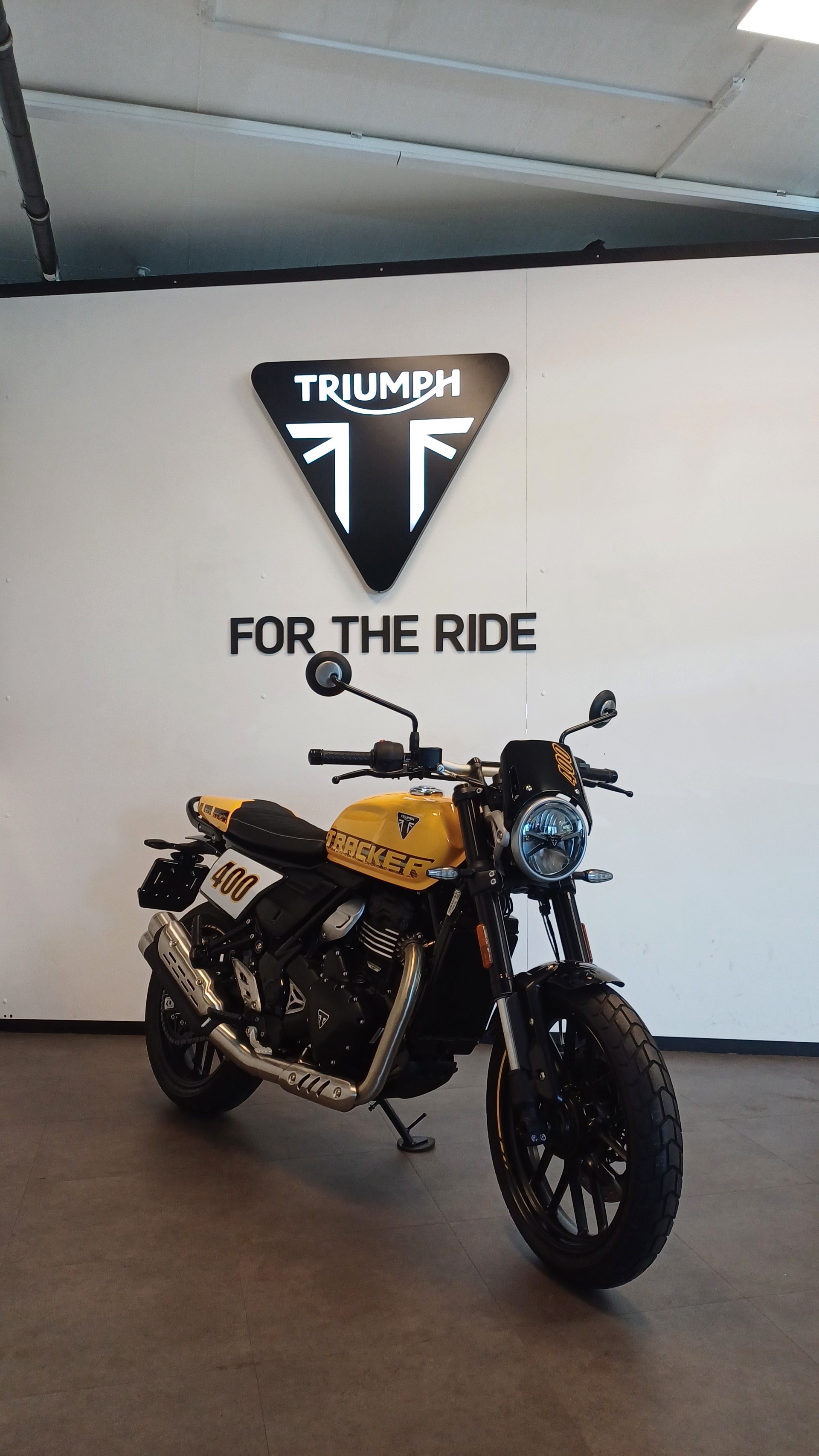 TRIUMPH Triumph Tracker 400-image-0