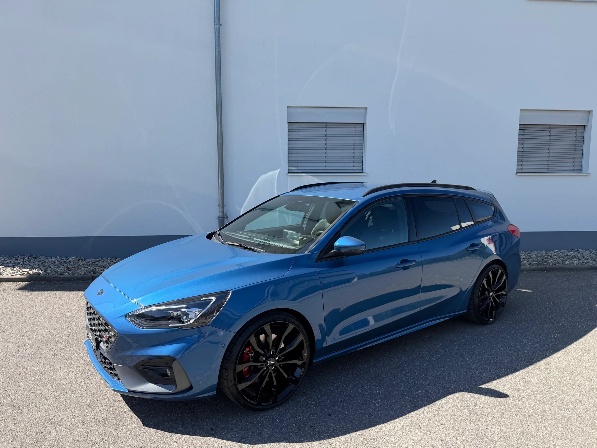 FORD Focus ST 2.3 Styling Paket Automat-image-10