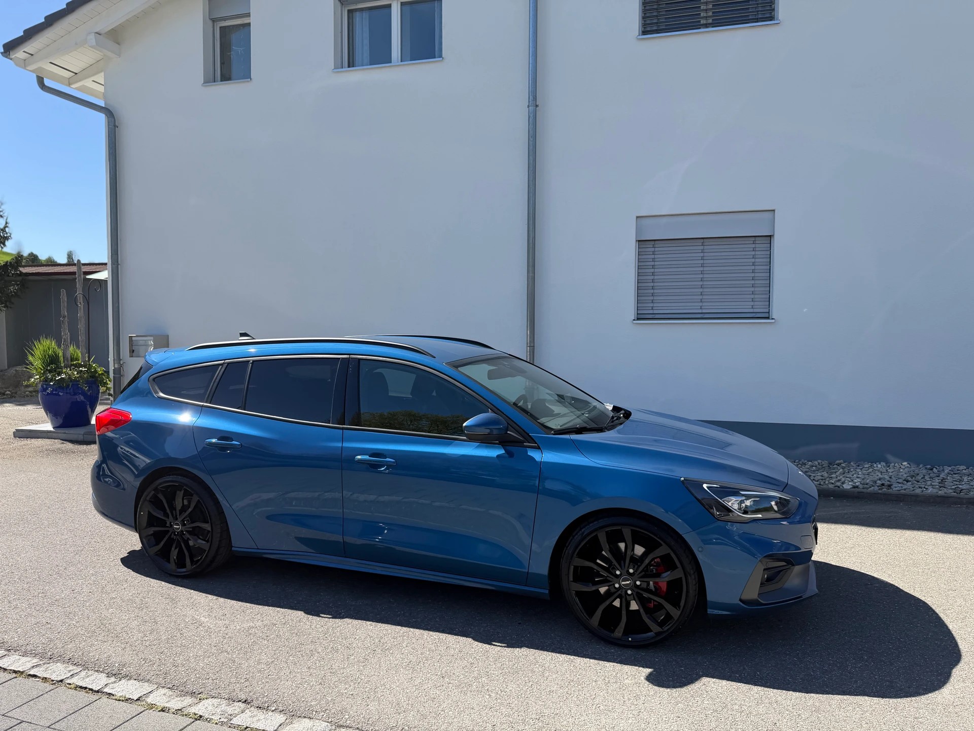 FORD Focus ST 2.3 Styling Paket Automat-showroom-element-3