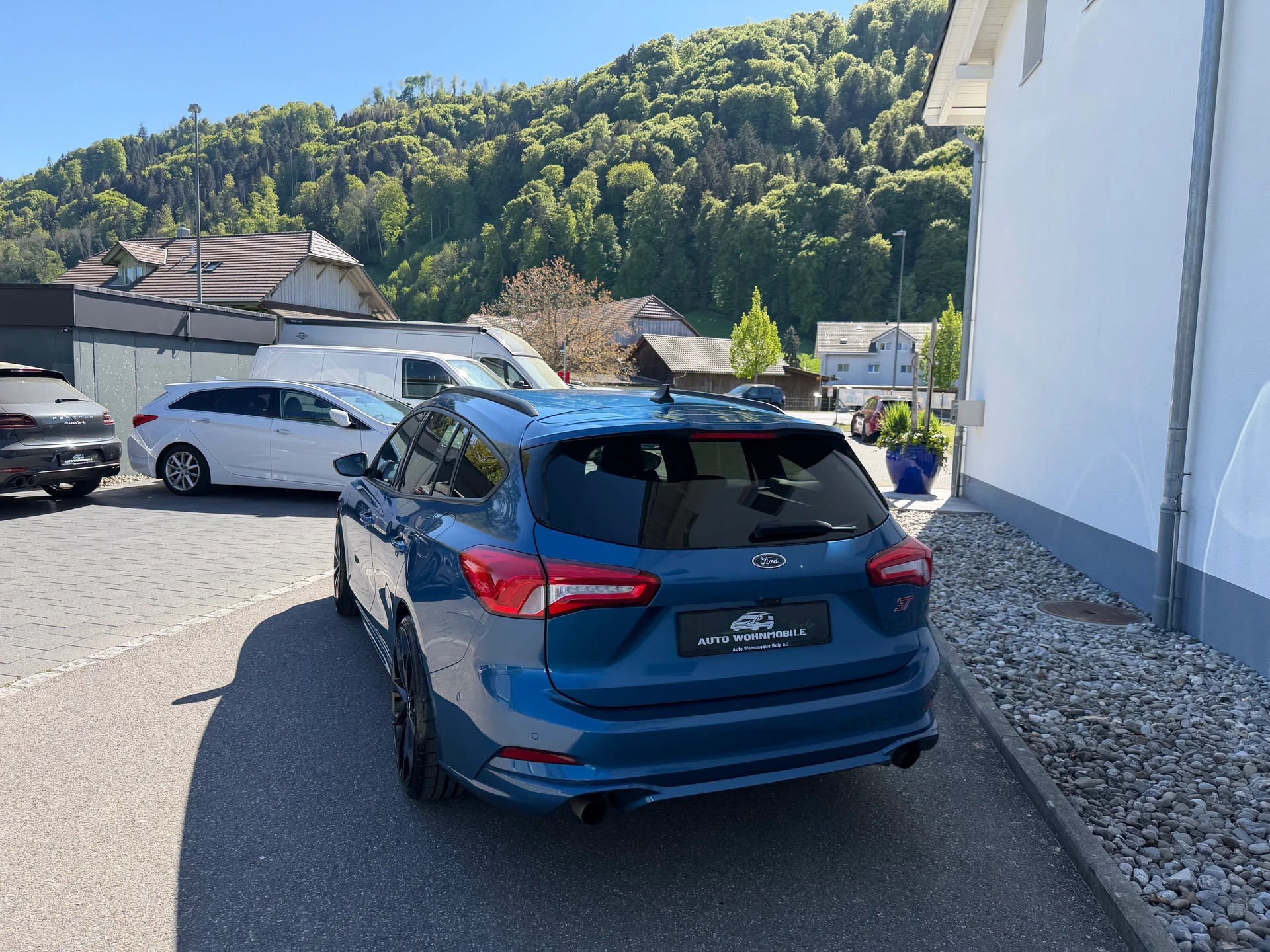 FORD Focus ST 2.3 Styling Paket Automat-image-14