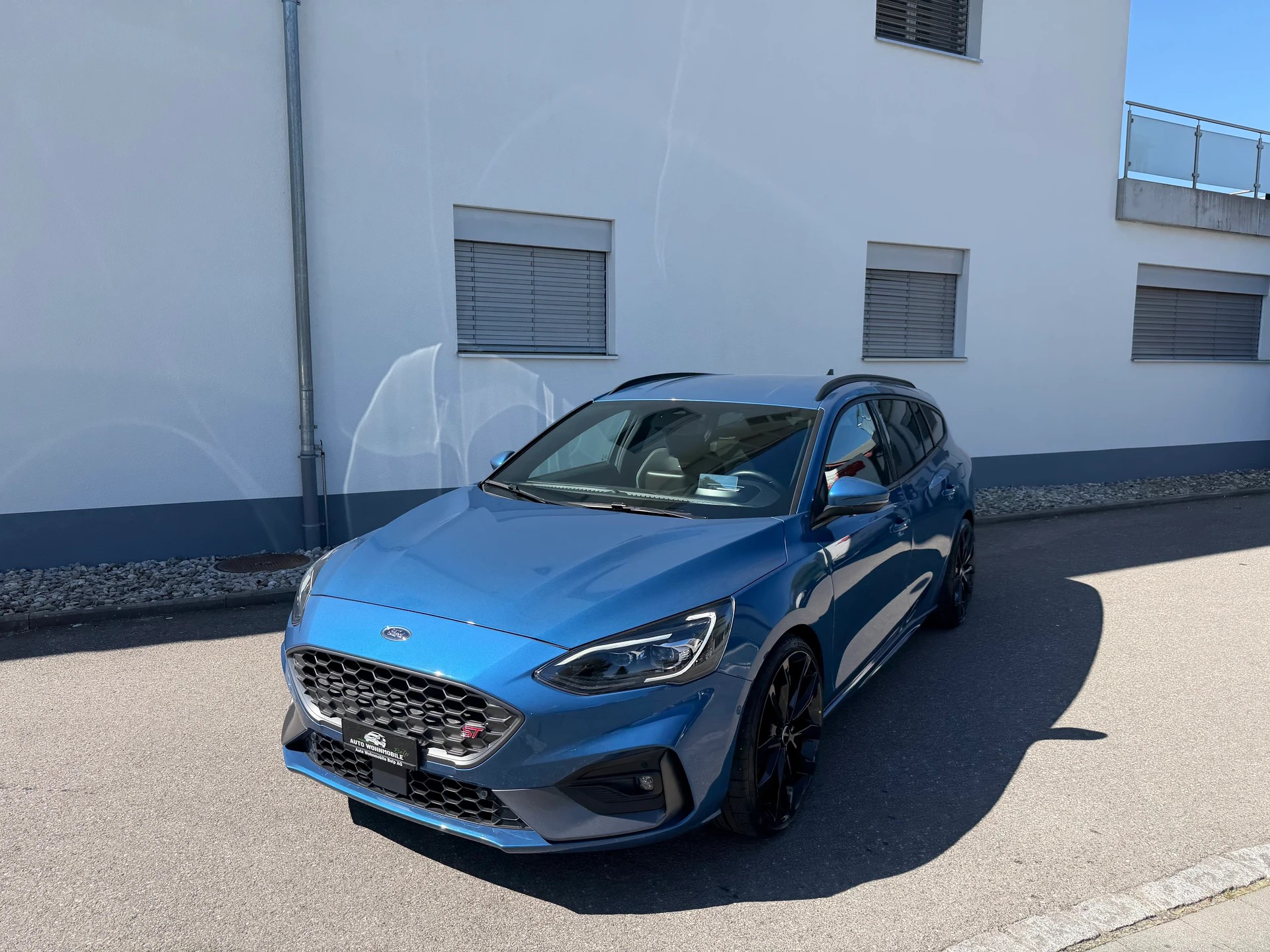 FORD Focus ST 2.3 Styling Paket Automat-image-9