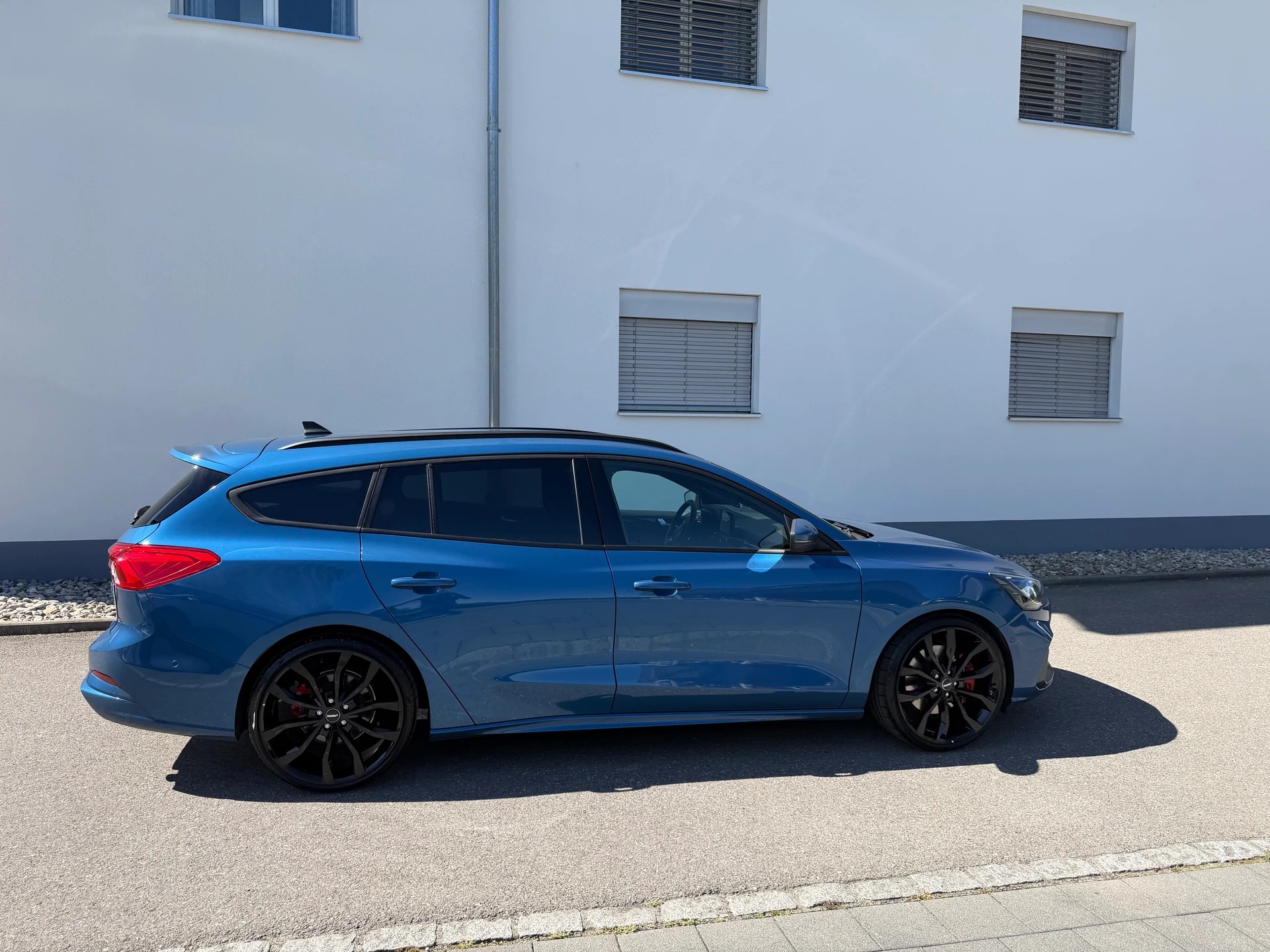 FORD Focus ST 2.3 Styling Paket Automat-image-4