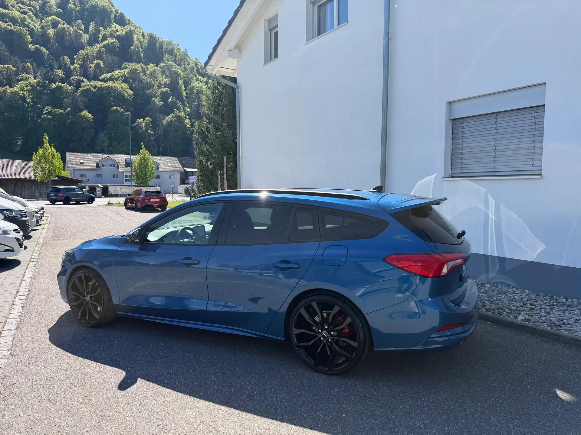 FORD Focus ST 2.3 Styling Paket Automat-image-12