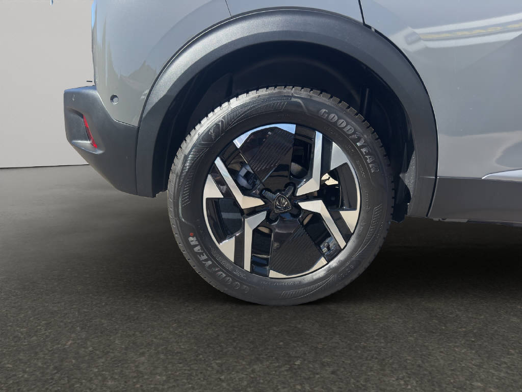 PEUGEOT 2008 1.2 Hybrid 145 GT-image-14
