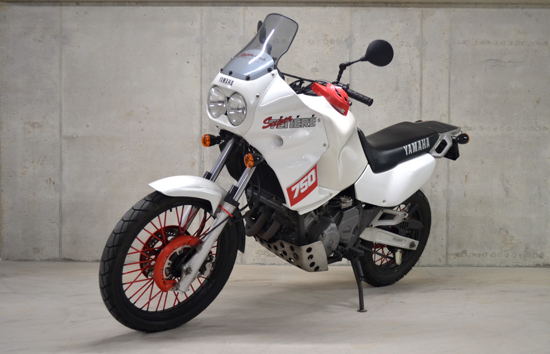 YAMAHA XTZ 750 Super Ténéré-image-1