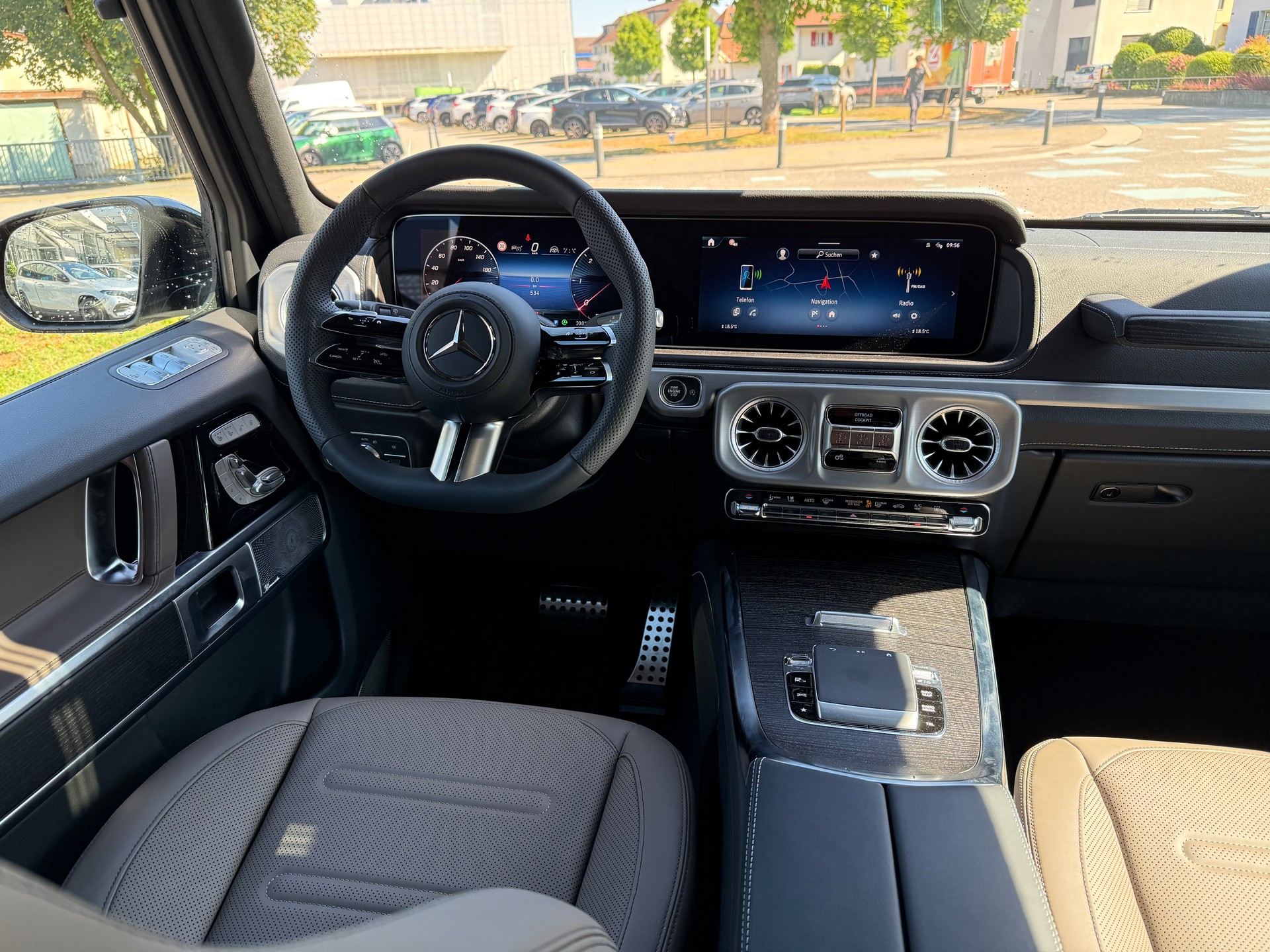 MERCEDES-BENZ G 450 d AMG Line-image-4