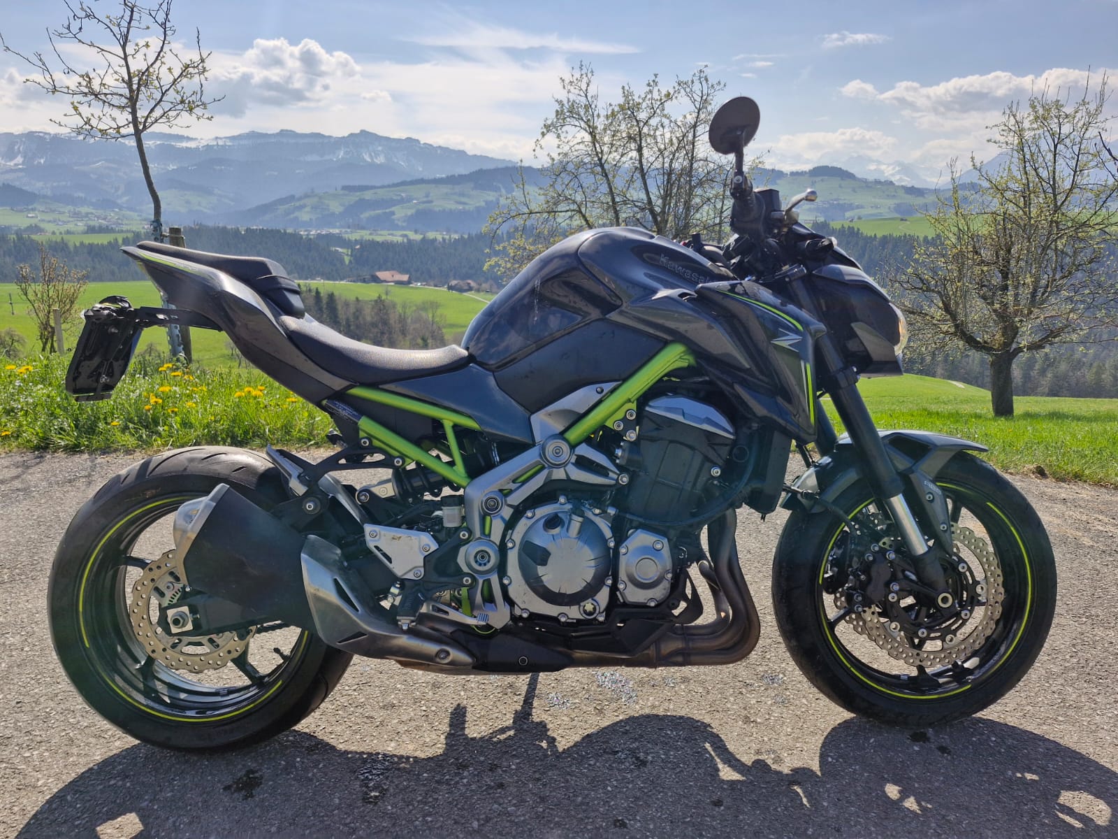KAWASAKI Z 900-image-1