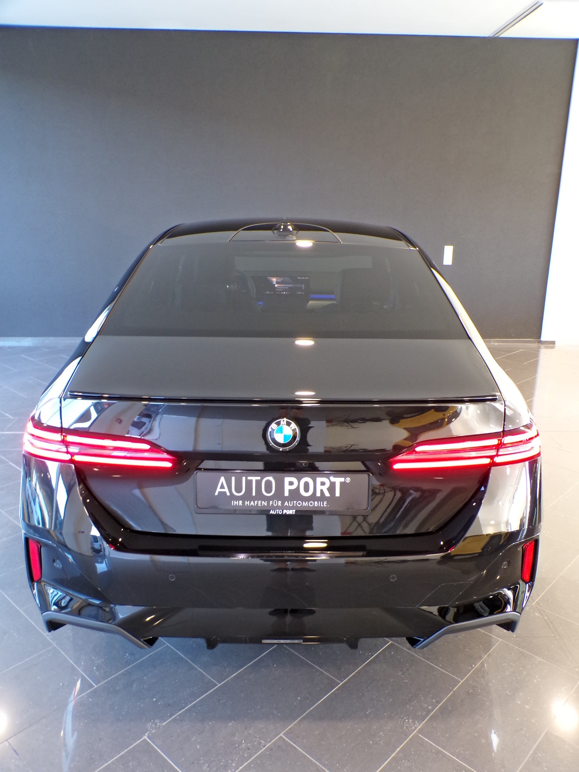 BMW 540d xDrive 48V M Sport Pro Steptronic-image-8