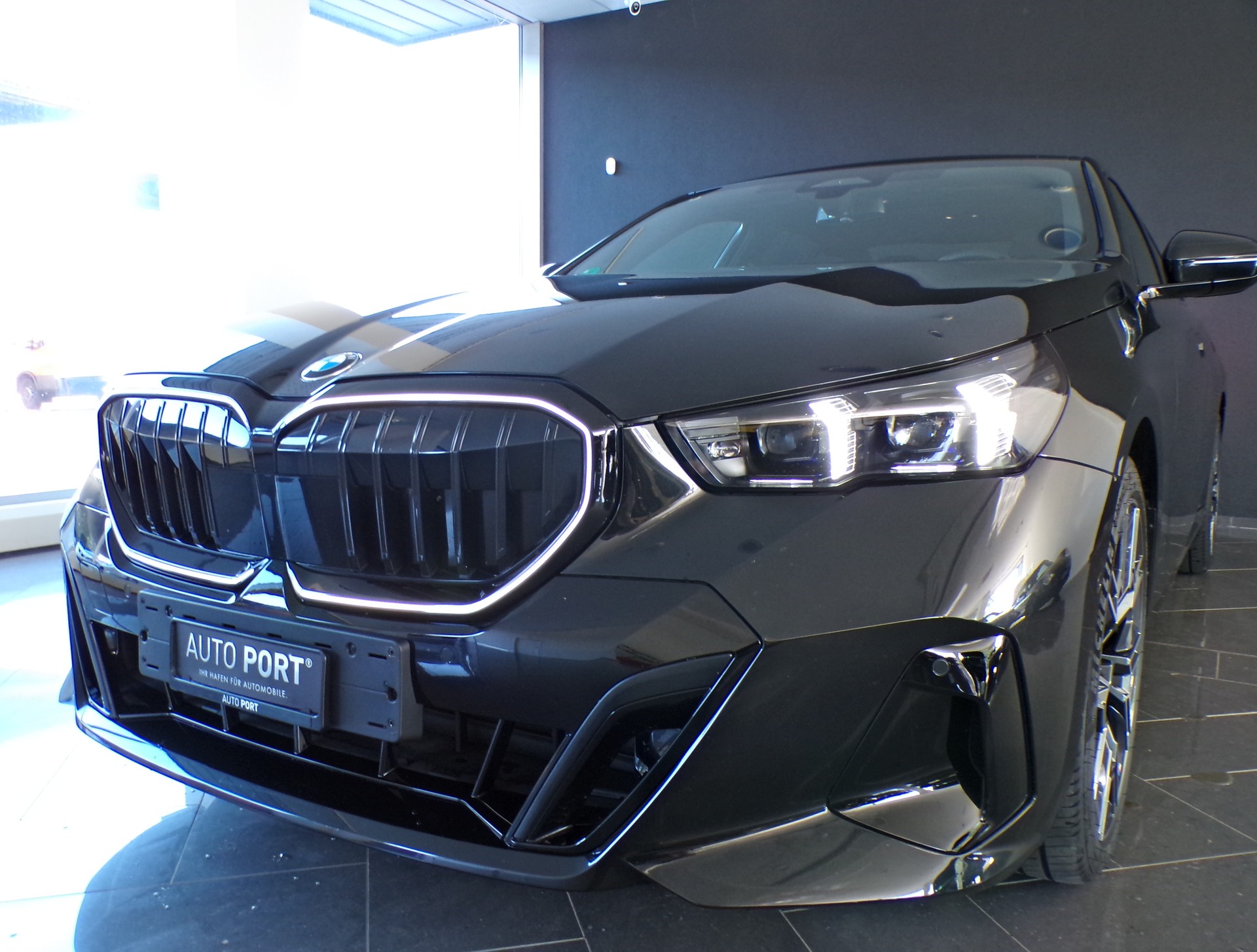BMW 540d xDrive 48V M Sport Pro Steptronic-showroom-element-3