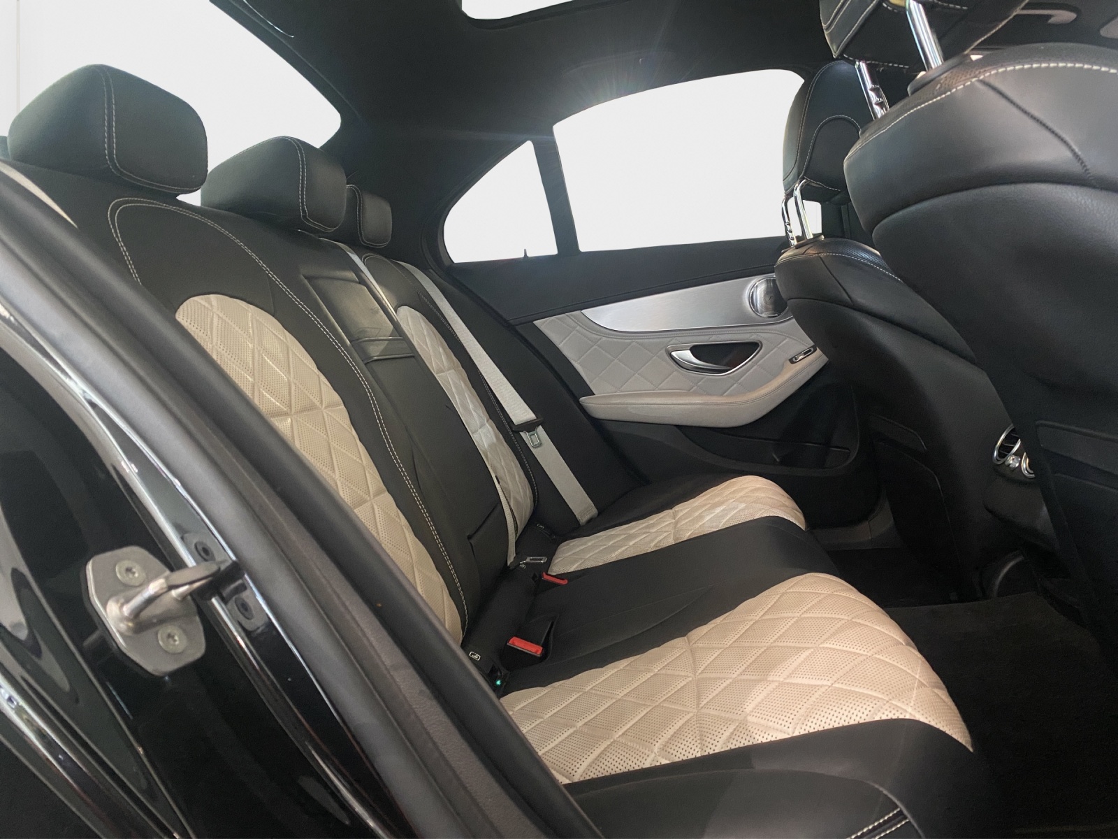 MERCEDES-BENZ C 63 S AMG Speedshift-image-17