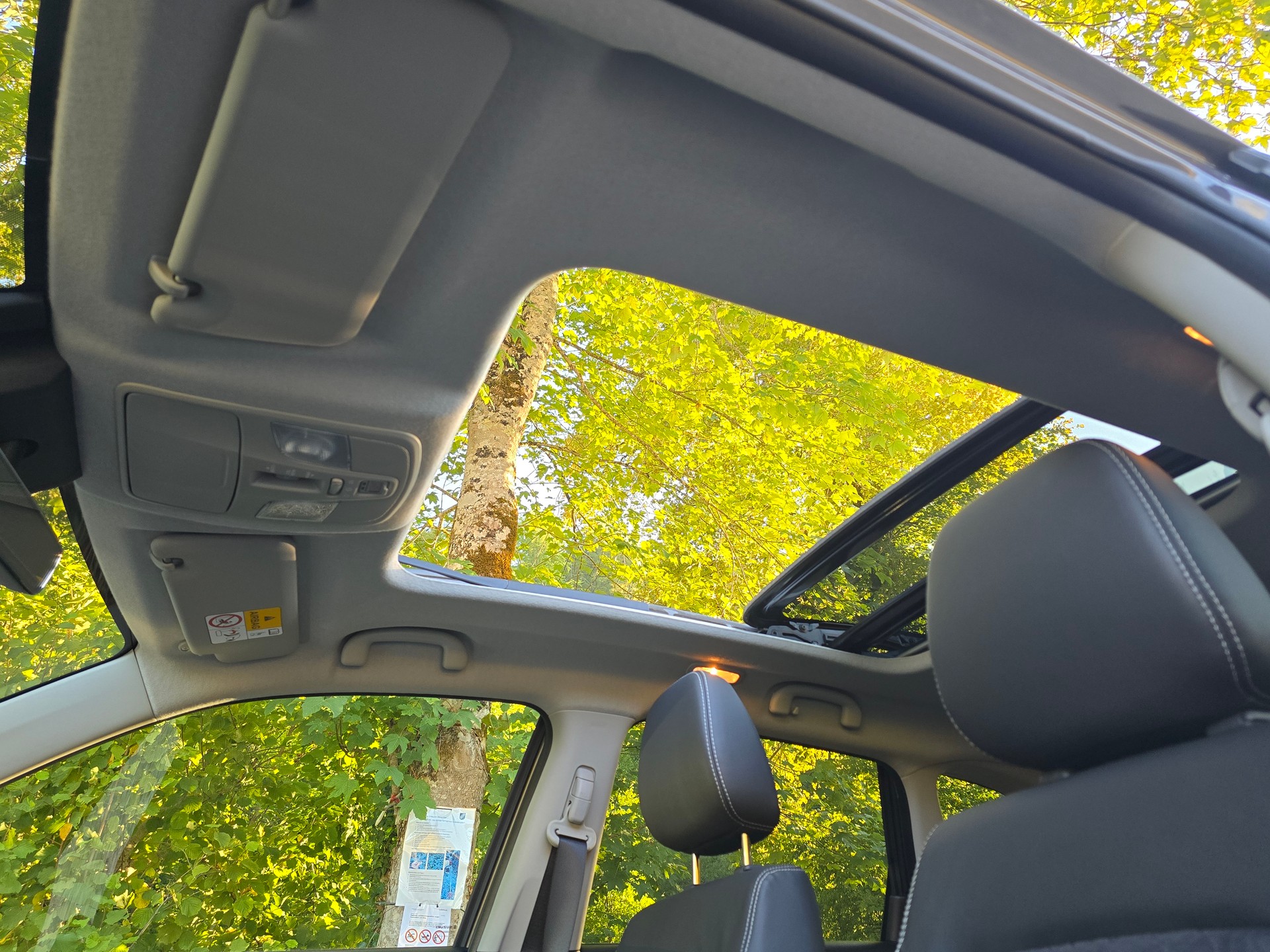 SUZUKI Vitara 1.5 Hybrid Piz Sulai Top 4x4-image-12